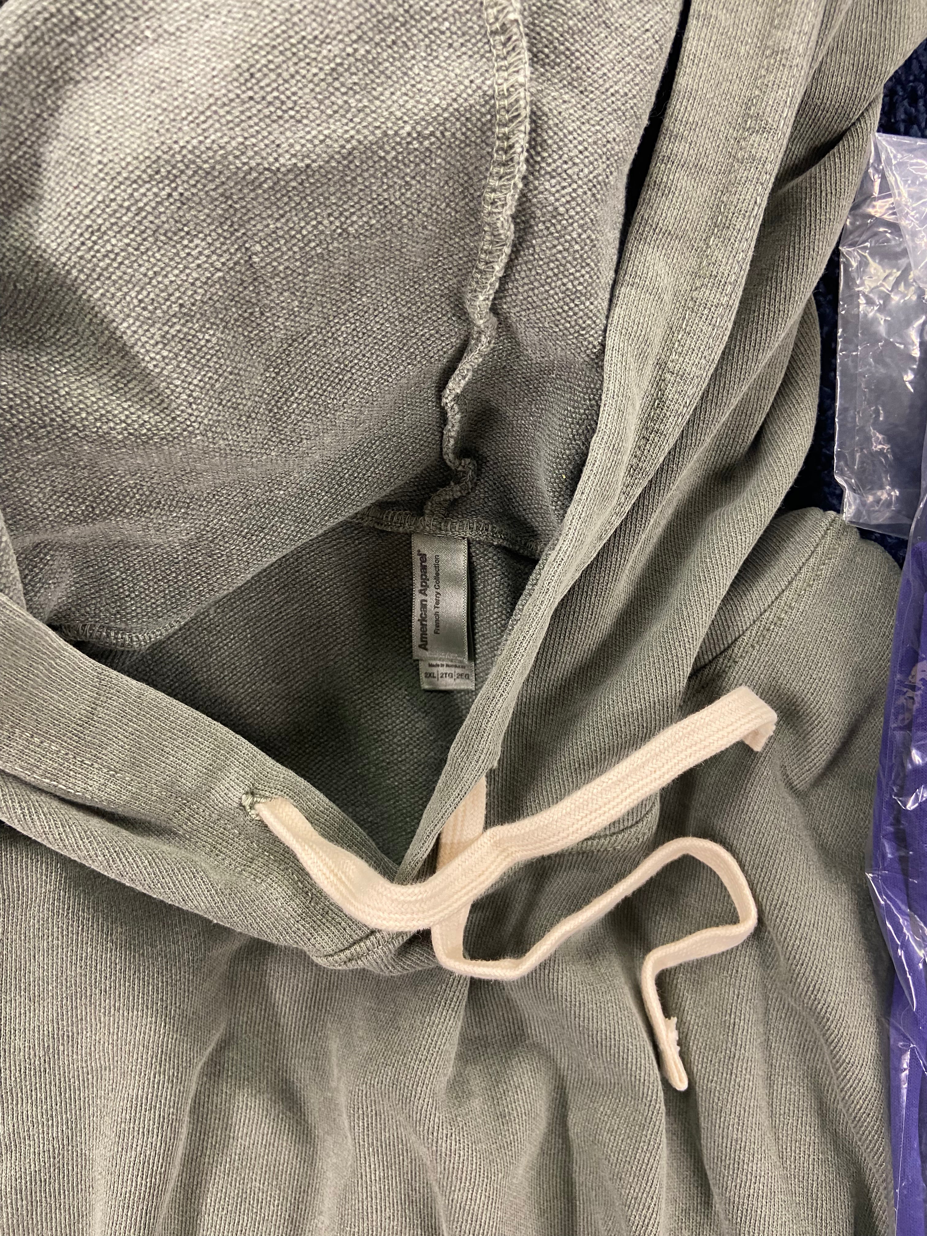Men's Clothing Tops Wholesale Lot, ADIDAS, EDDIE BAUER, RUSSELL ATHLETIC, WEATHERPROOF, HI TEC and more, 12 items, Shelf Pulls, MSRP $765