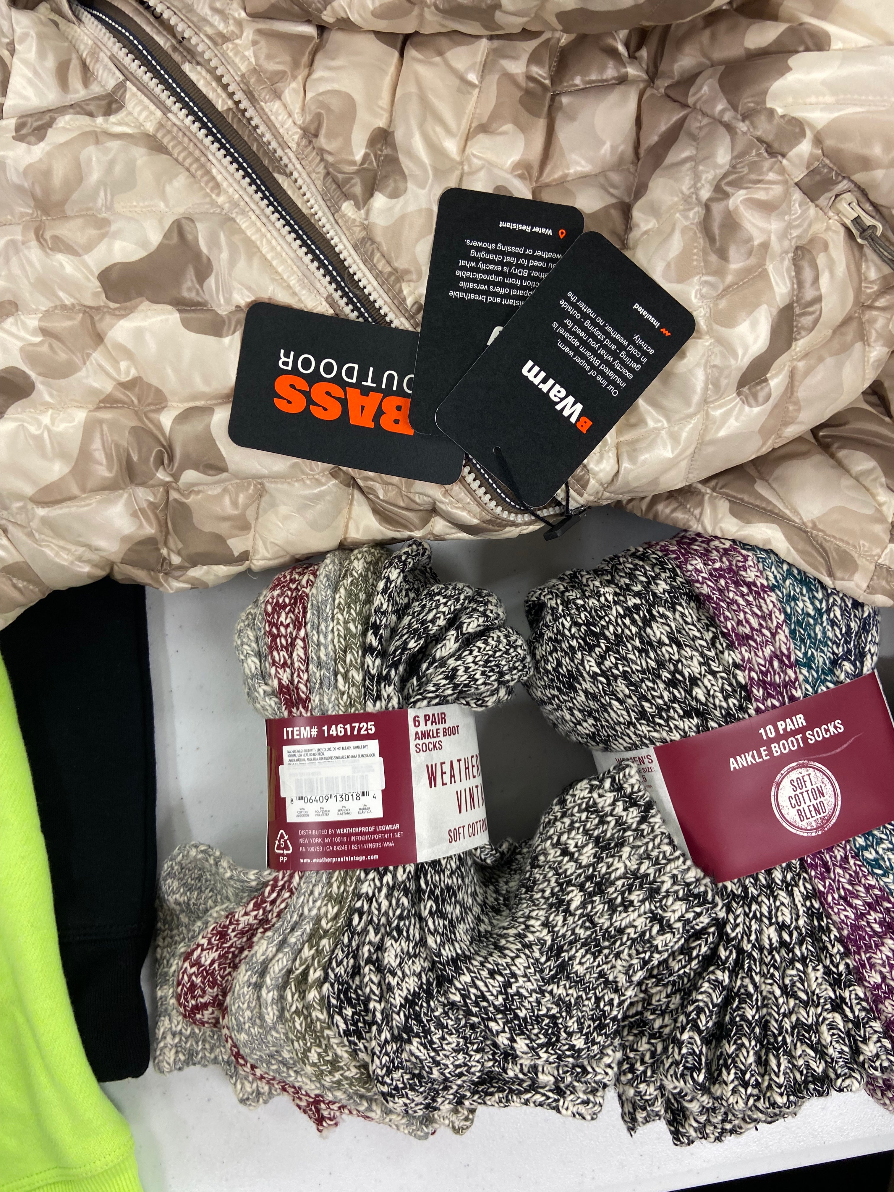 Women's Clothing Assorted Wholesale Lot, CALVIN KLIEN, FILA, CHAMPION, WEATHERPROOF, CHASER, BASS OUTDOOR and more, 11 items, Shelf Pulls, MSRP $536