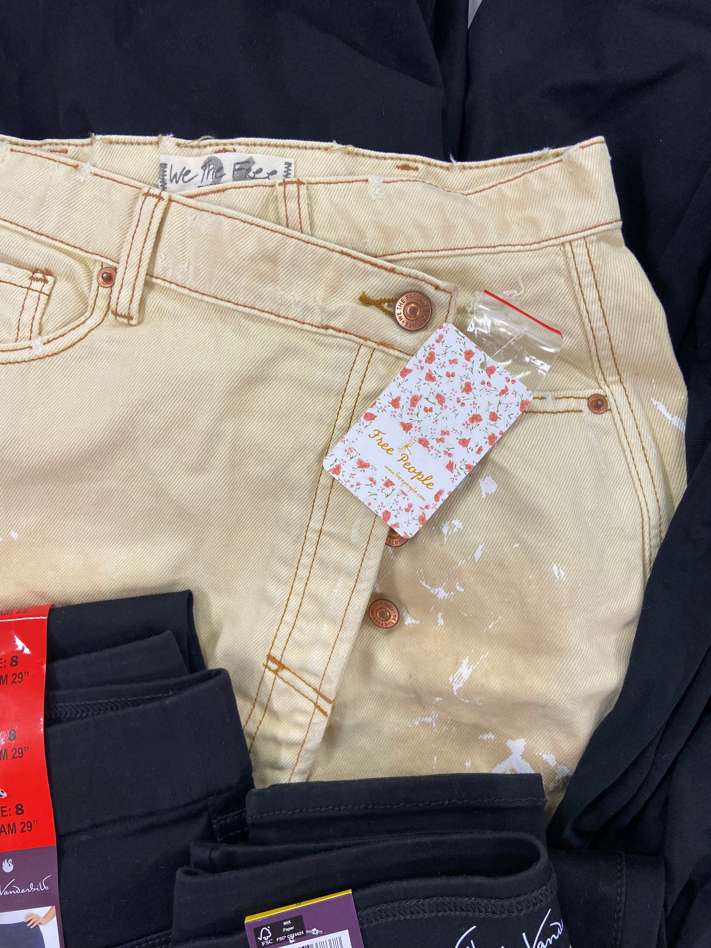 Women's Clothing Pants & Others Wholesale Lot, JOE'S JEANS, DKNY, CURRENT ELLIOTT, FREE PEOPLE, ANDREW MARC, BUFFALO, GLORIA VANDERBILT and more, 15 items, Shelf Pulls, MSRP $878