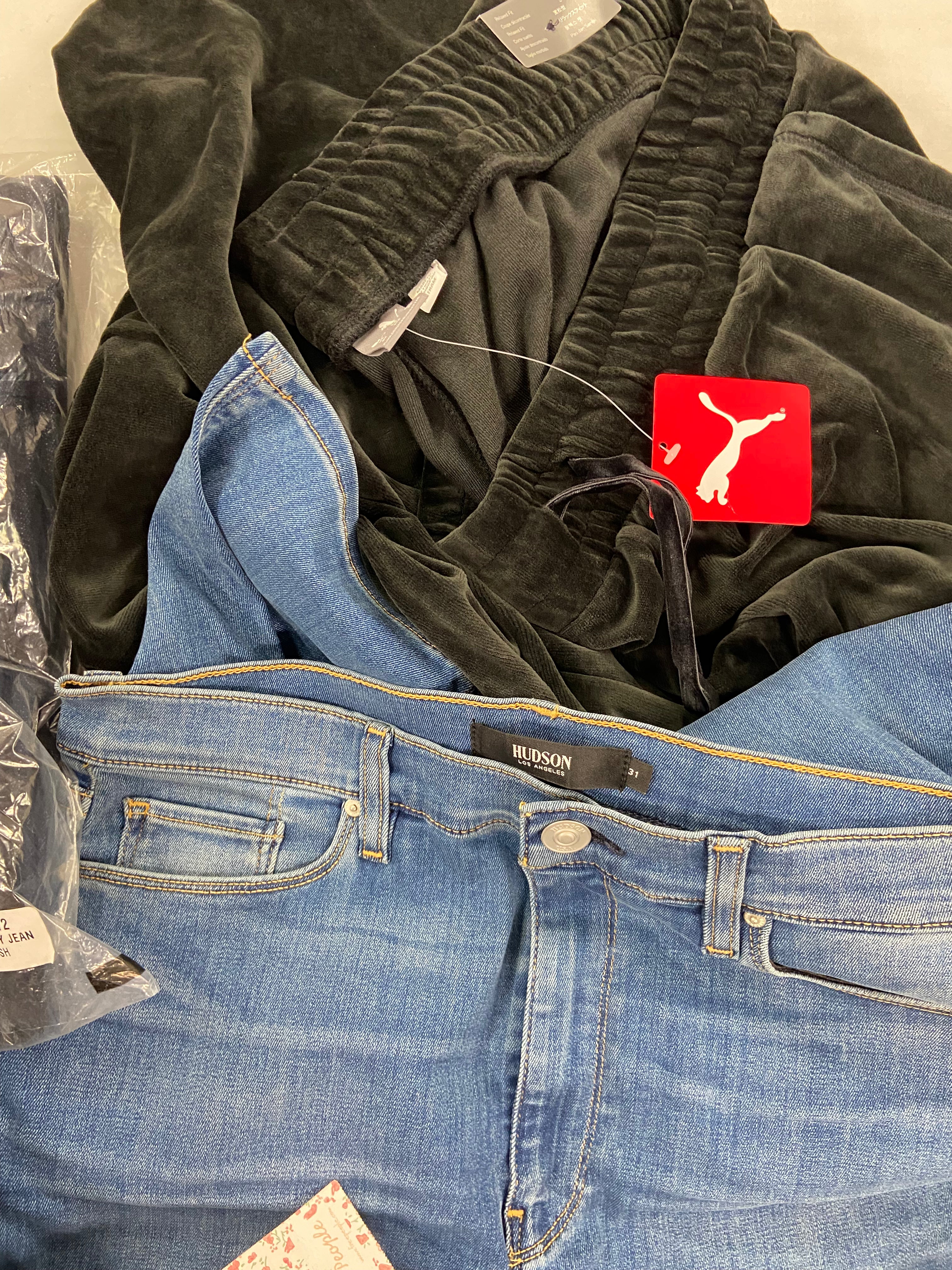 Women's Clothing Pants & Jeans HUDSON, PUMA, FREE PEOPLE, KASPER, AMERICAN APPAREL  and more Wholesale Lot,  11 items, Shelf Pulls, MSRP $1,011