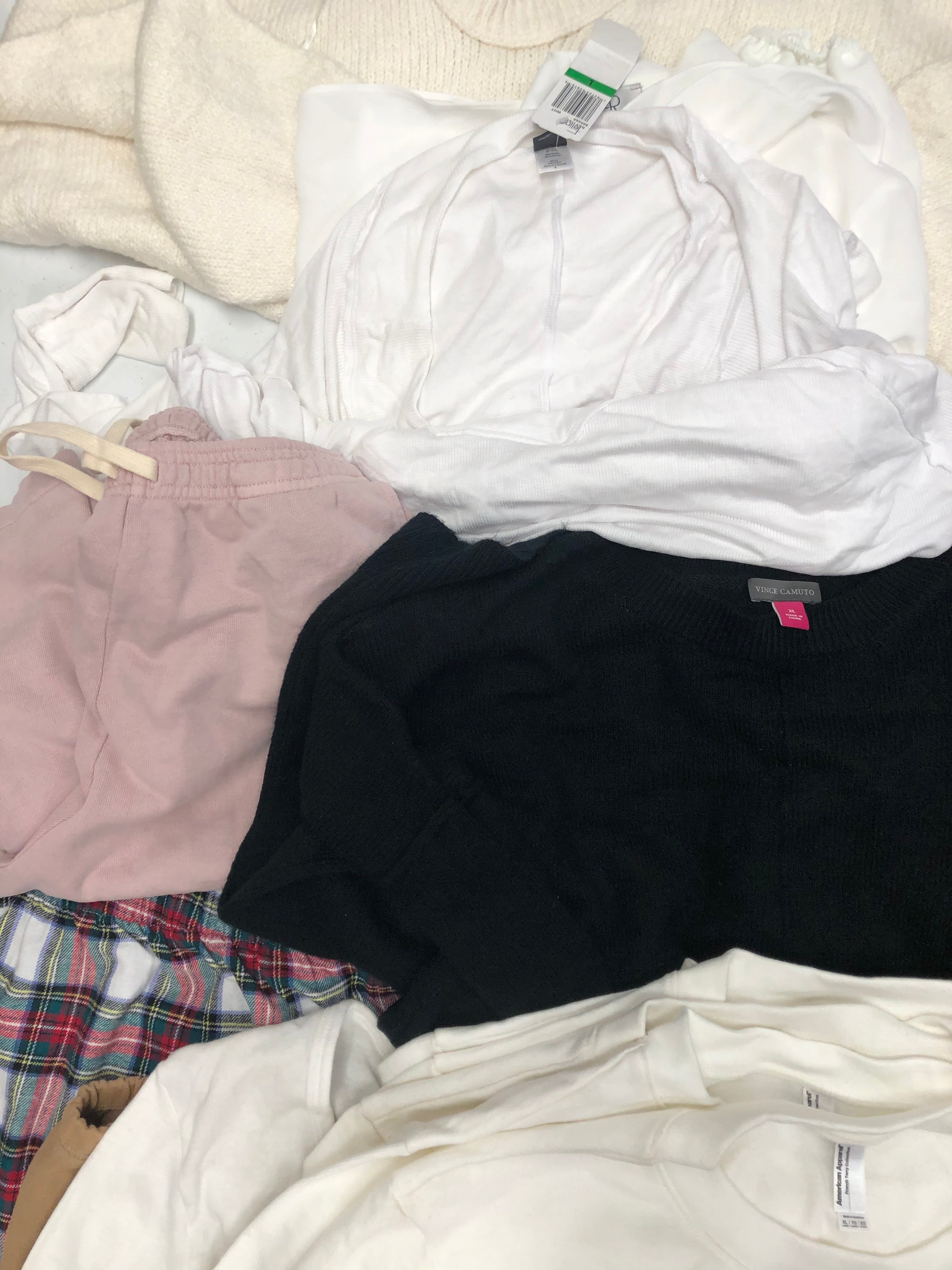Women's Clothing Assorted Wholesale Lot, LAUREN RALPH LAUREN, VINCE CAMUTO, AMERICAN APPREL, TOMMY HILFIGER, FREE PEOPLE and more, 20 Items, CUSTOMER RETURNS, MSRP $1,483.75