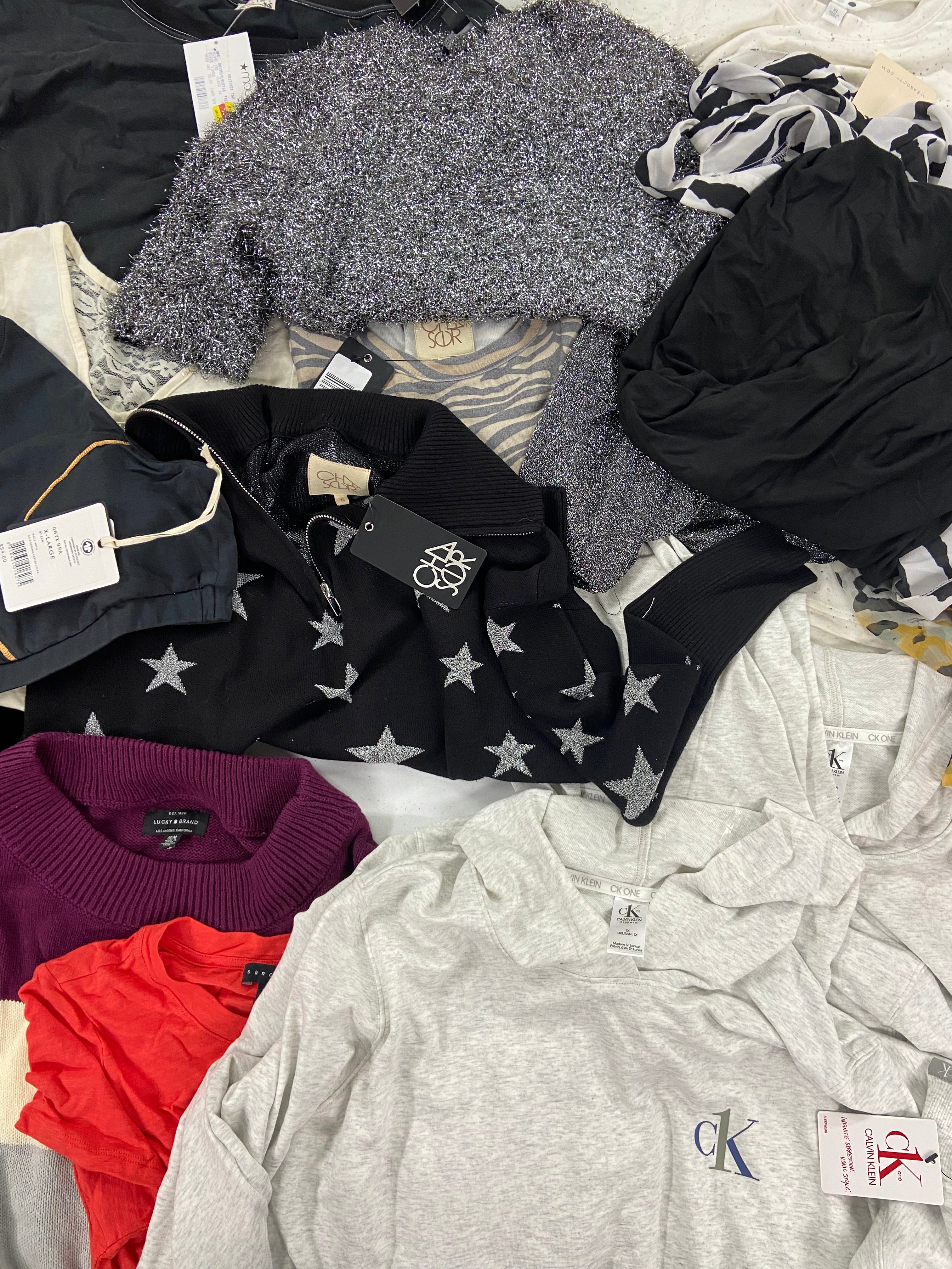 Women's Clothing Tops Wholesale Lot, LUCKY BRAND, CALVIN KLEIN, FREE PEOPLE, THREE DOTS, CHASER, SAGE, INC and more, 17 items, Shelf Pulls, MSRP $949