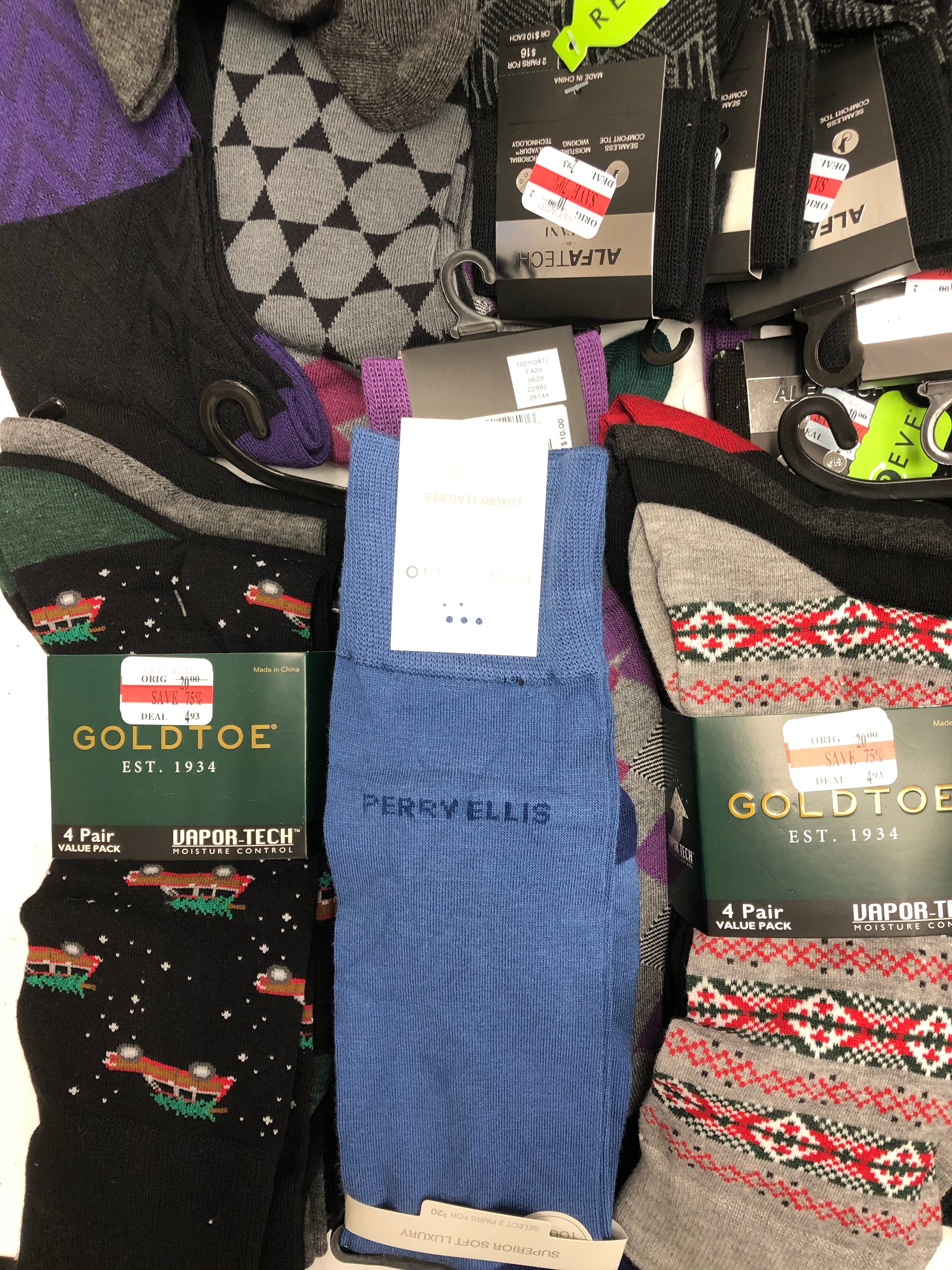 Men's Socks Wholesale Lot, Tommy Hilfiger, Perry Ellis, Gold Toe, Alfani, 110 Units, Shelf Pulls, MSRP $1,188.99