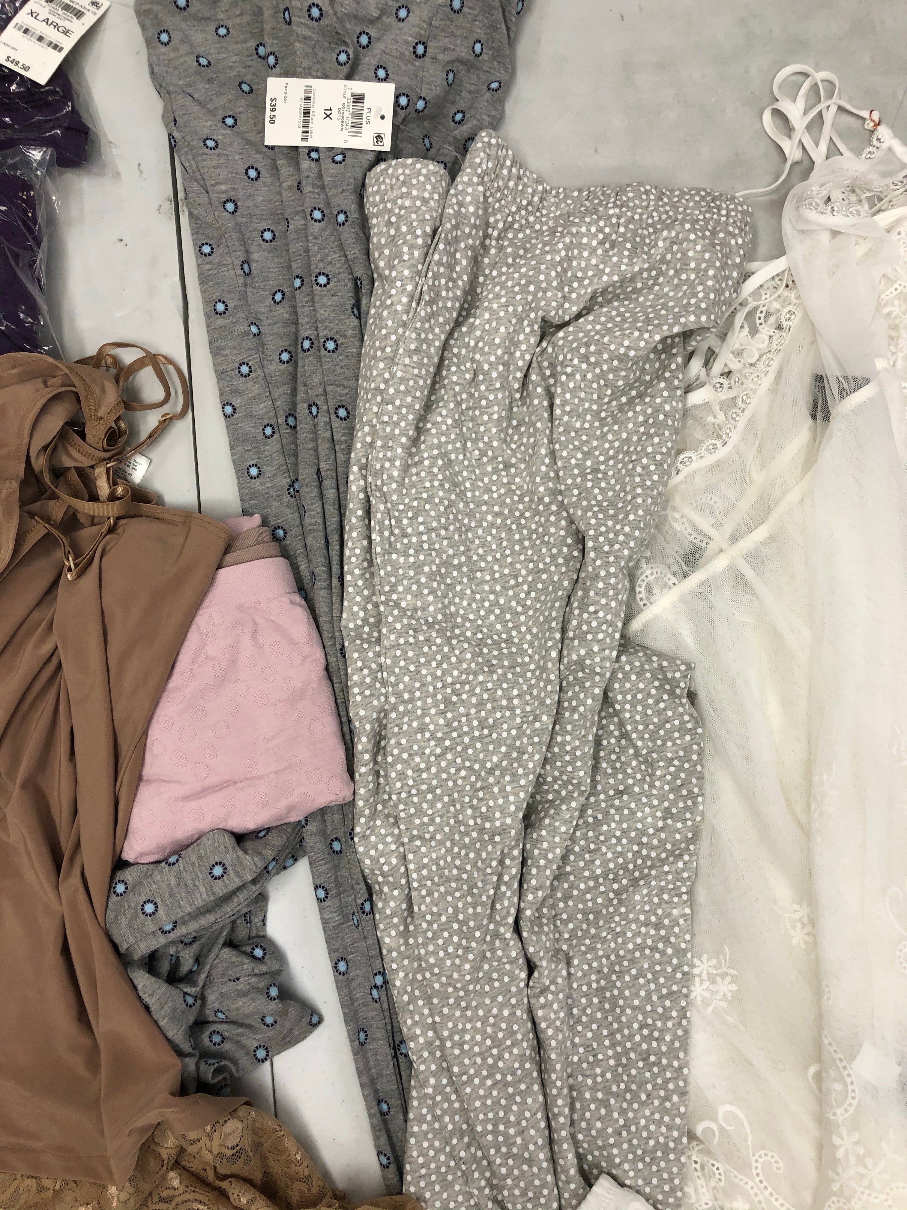 Women's Clothing Intimates Wholesale Lot, SCULPTRESS, WACOAL, SPANX, BALI, CHARTER CLUB and more, 35 items, Shelf Pulls, MSRP $805