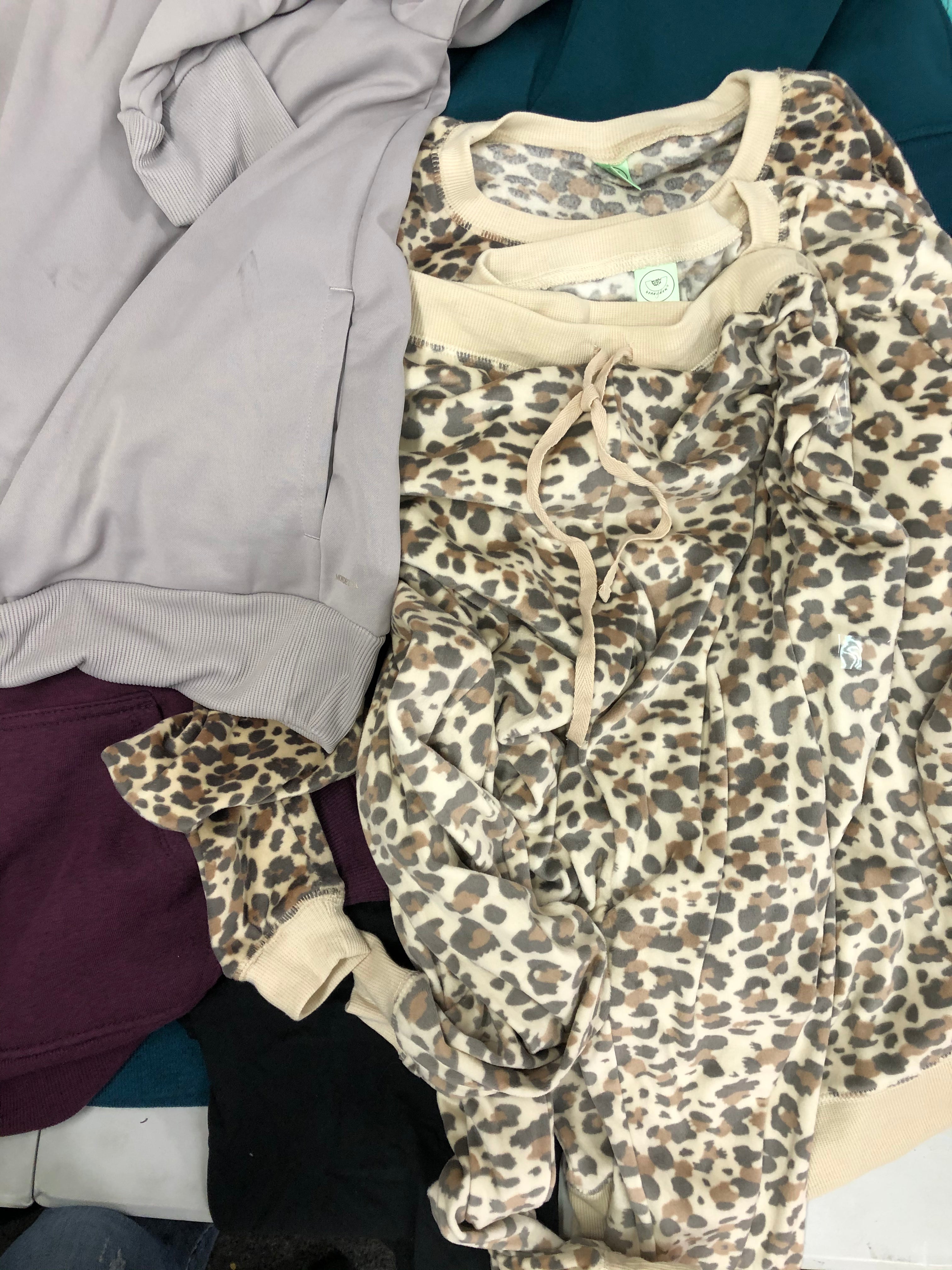 Women's Clothing T-shirts, Hoodies, Tights and more, Wholesale Lot, TOMMY HILFIGER, NIKE, SPLENDID, ASICS, BUFFALO, DANSKIN and more, 21 items, Shelf Pulls, MSRP $750