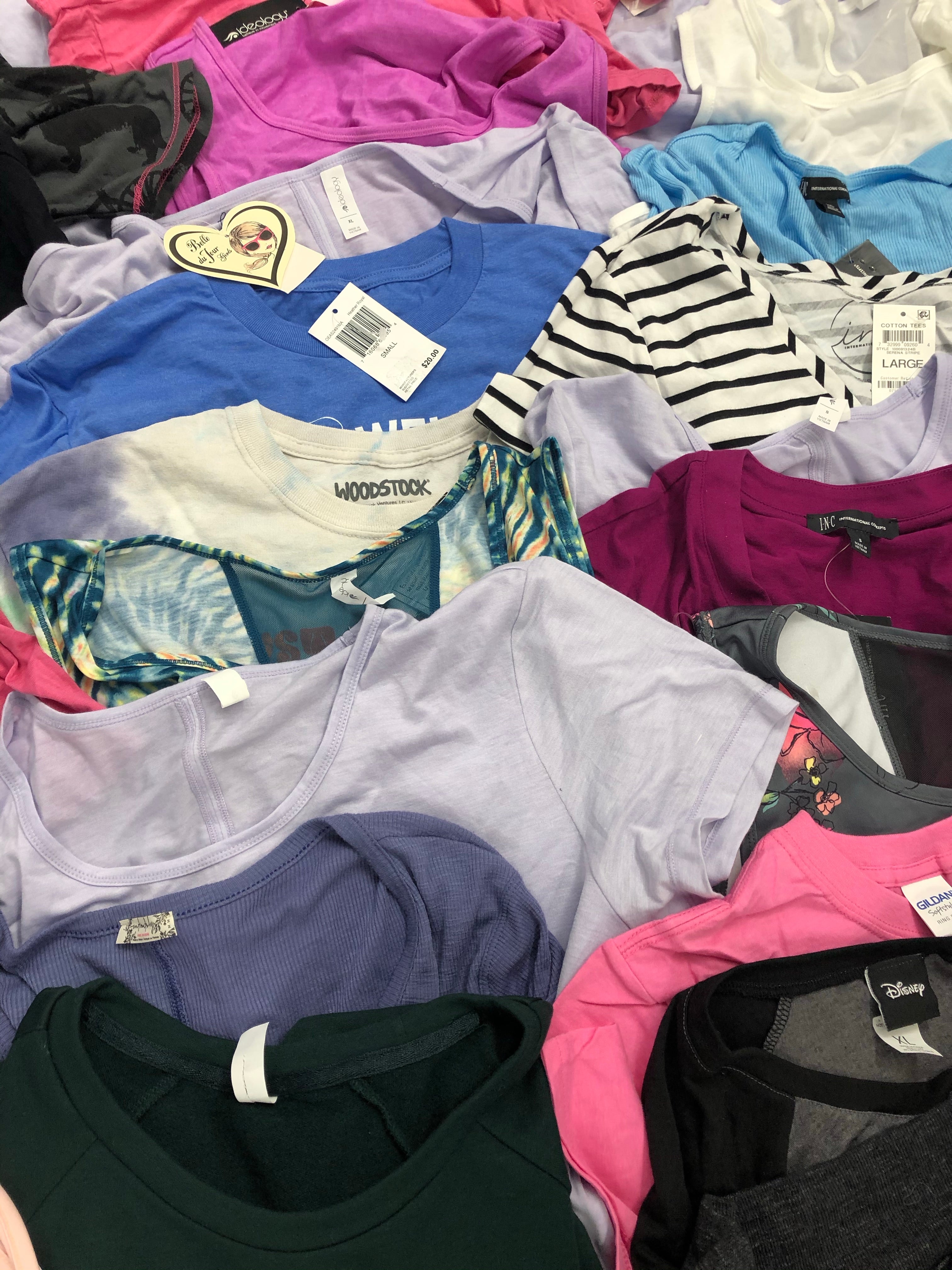 Women's Clothing Tops Wholesale Lot, UNDER ARMOUR, PGA TOUR, DISNEY, FREE PEOPLE, GILDAN, BAR III and more, 30 items, Shelf Pulls, MSRP $871