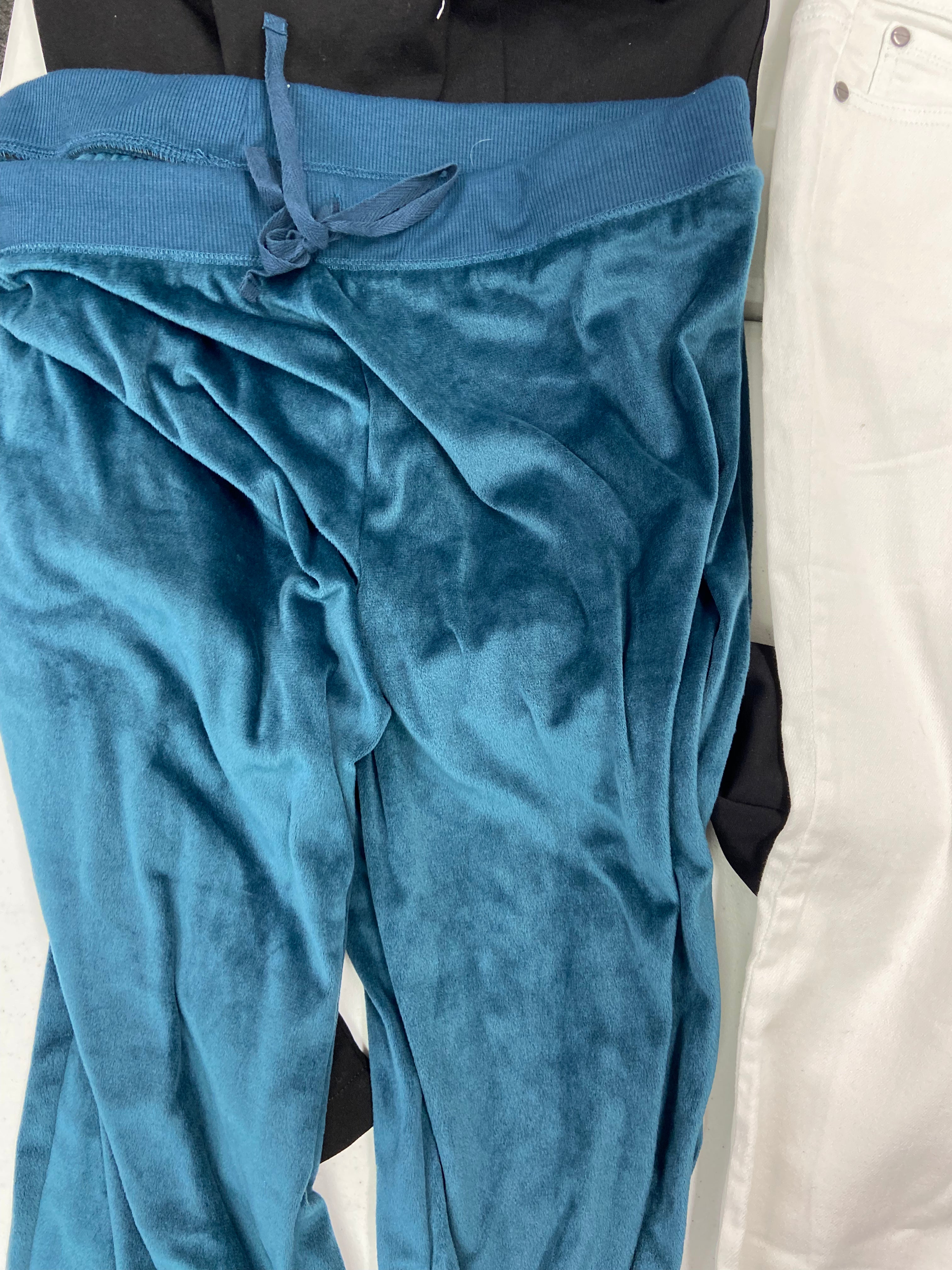 Women's Clothings Bottoms Wholesale Lot, HUDSON, NIKE, KENNETH COLE, ANNE KLEIN, RACHEL ROY, HONEYDEW and more, 7 items, CUSTOMER RETURNS