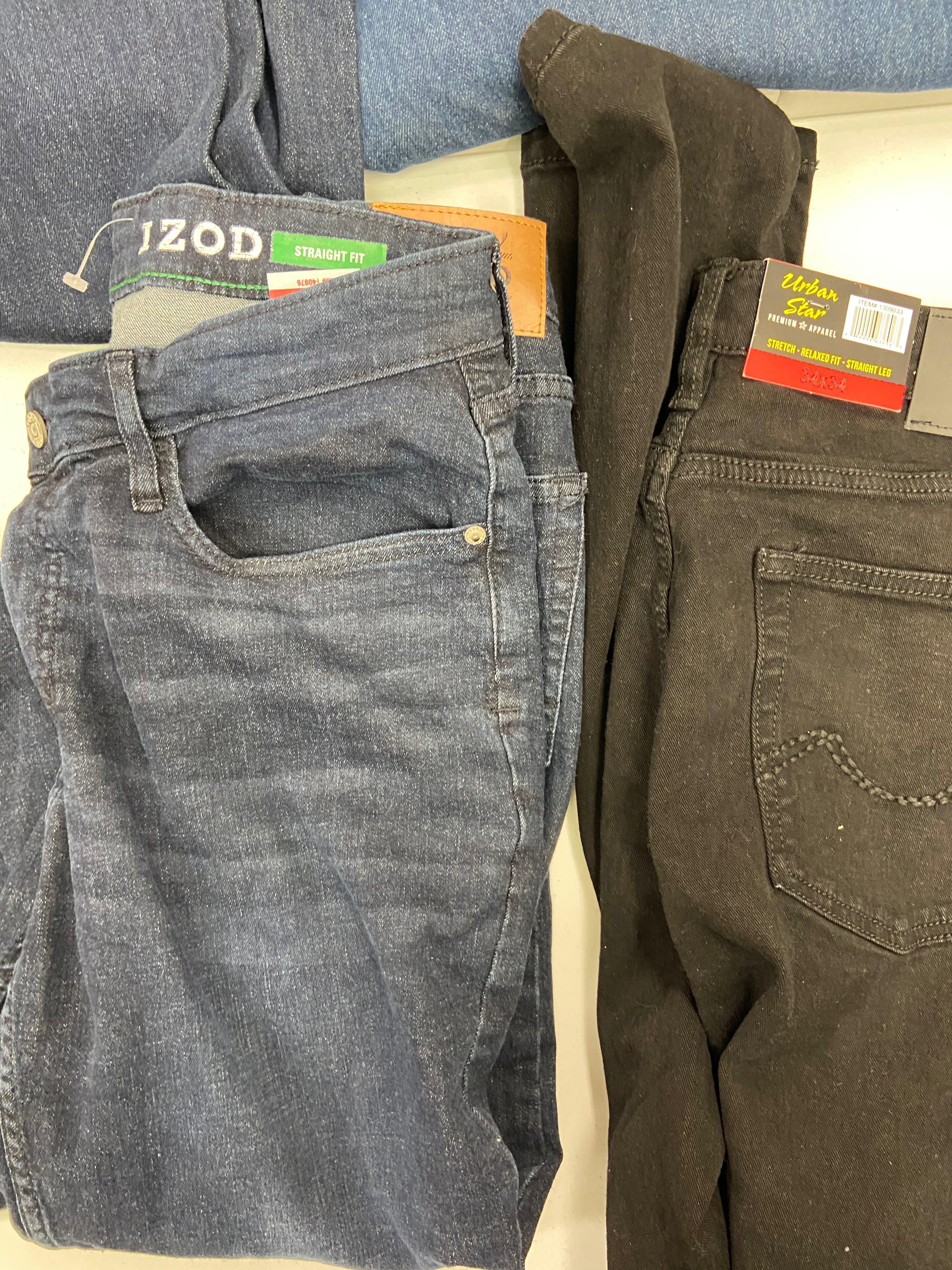 Men's Clothing Jeans Wholesale Lot, LUCKY BRAND, LEVI STRAUSS AND CO, IZOD, URBAN STAR and more, 7 items, Shelf Pulls, MSRP $432