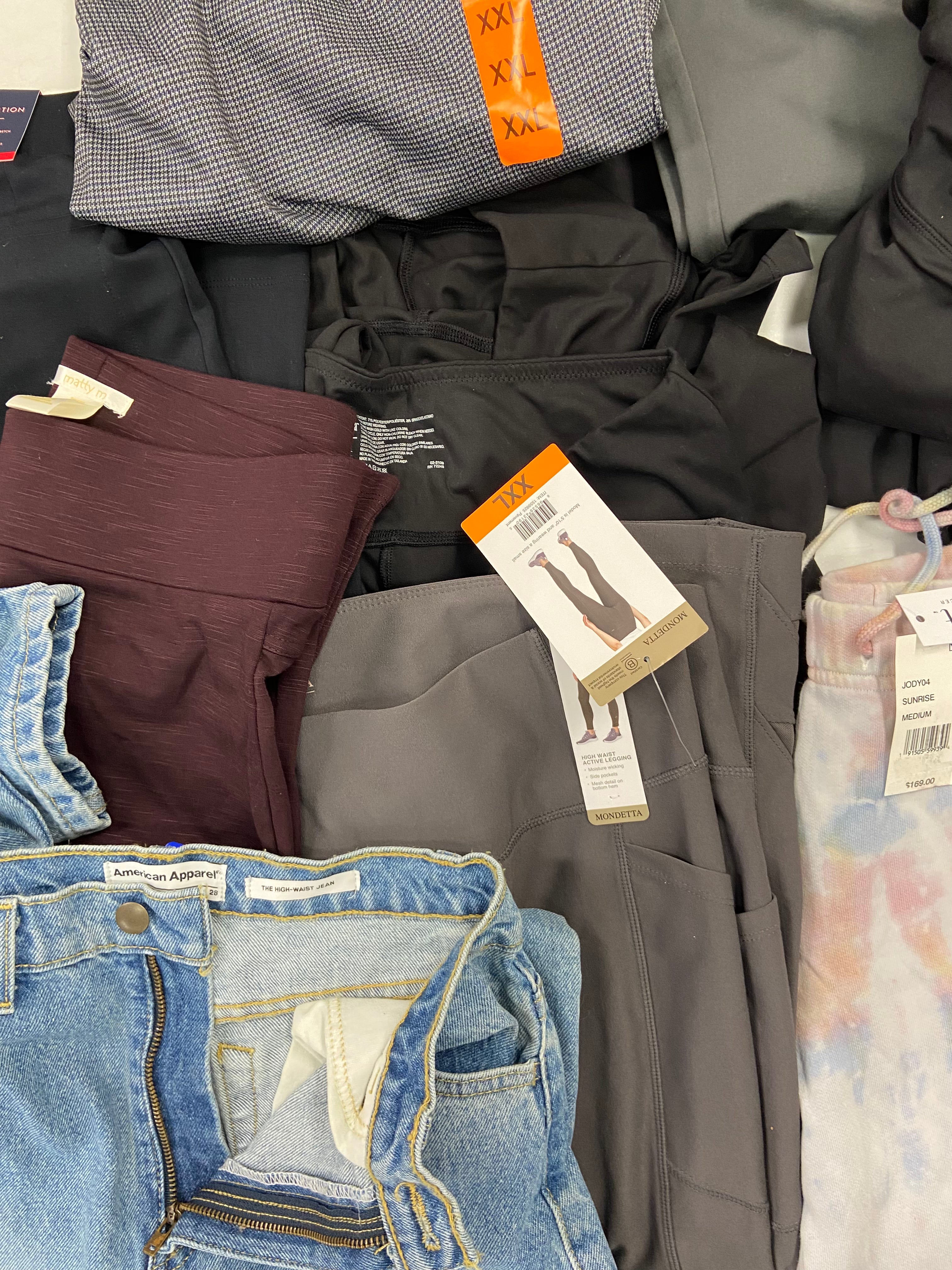 Women's Clothing Tights and other Bottoms, Wholesale Lot, SPYDER, 32 DEGREES, FELINA, DALIA, MODERN AMBITION and more, 19 items, Shelf Pulls, MSRP $872