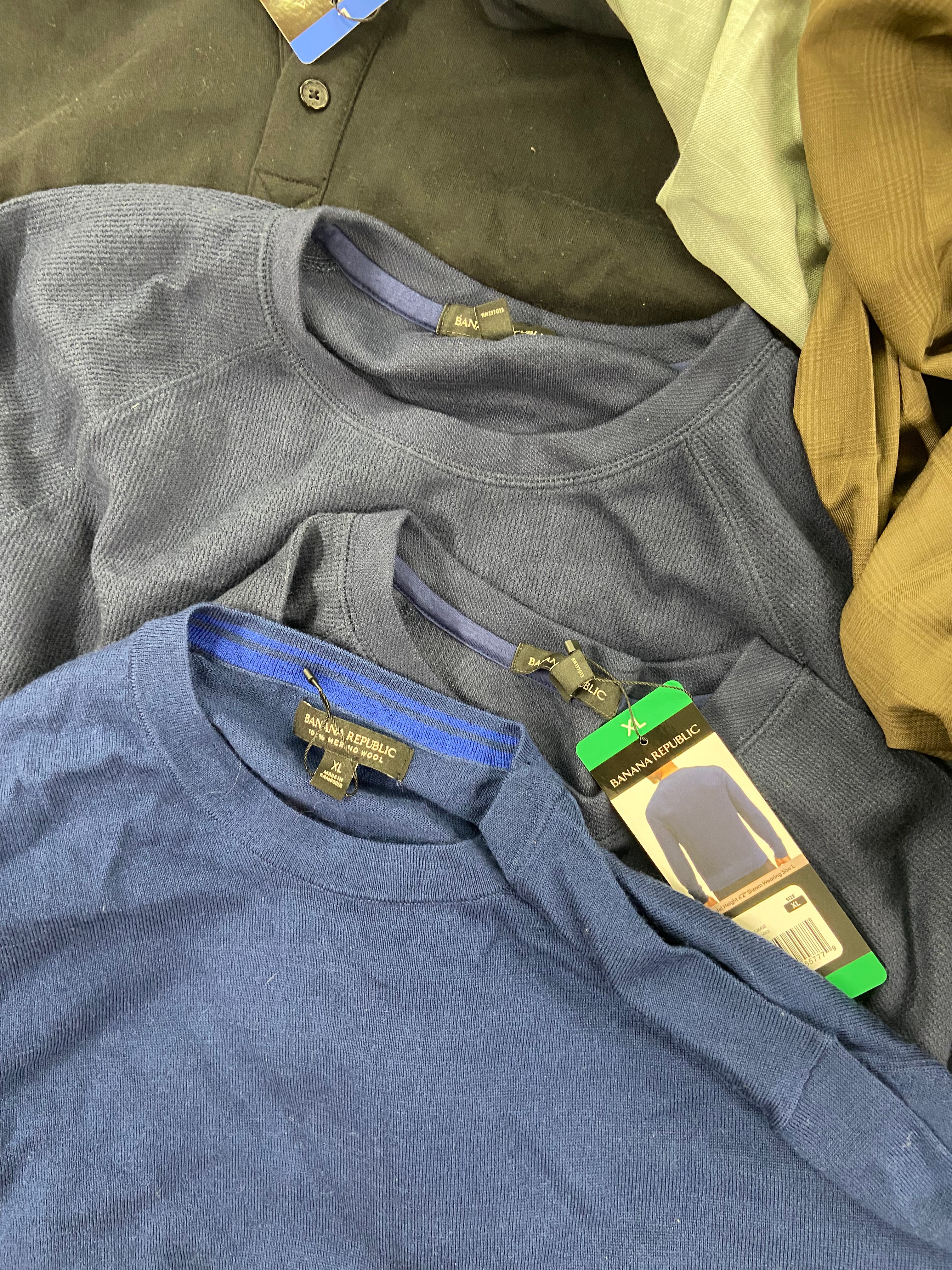 Men's Clothing Dress Pants & Others Wholesale Lot, LAUREN RALPH LAUREN, BANANA REPUBLIC, THE MEN'S STORE, SPYDER, PERRY ELLIS and more, 13 items, Shelf Pulls, MSRP $1,141