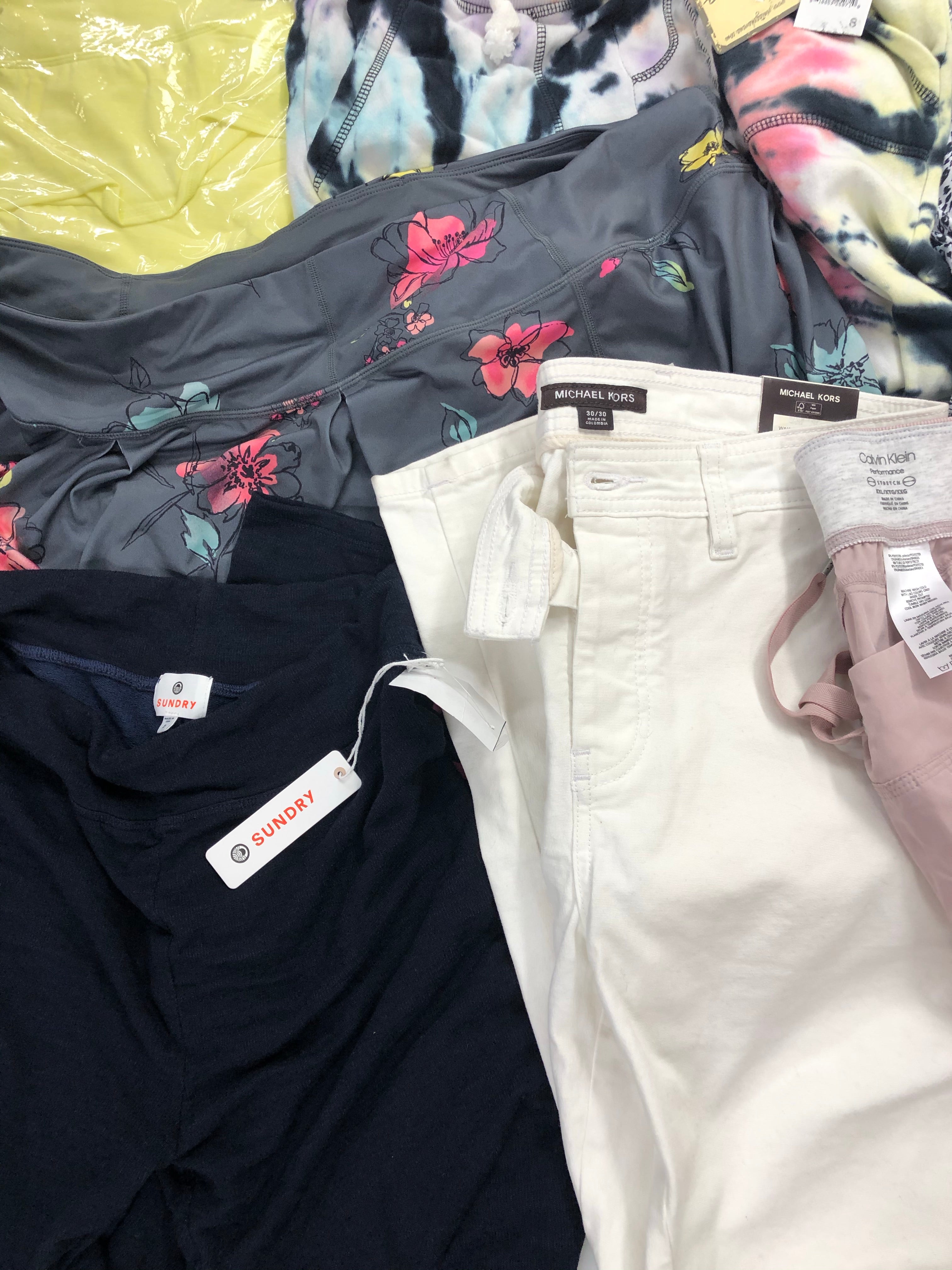 Women's Clothing Bottom Wholesale Lot, CALVIN KLEIN, DANIELLE BERNSTEIN, AMERICAN APPAREL, IDEOLOGY, VINTAGE HAVANA and more, 17 items, Shelf Pulls, MSRP $956