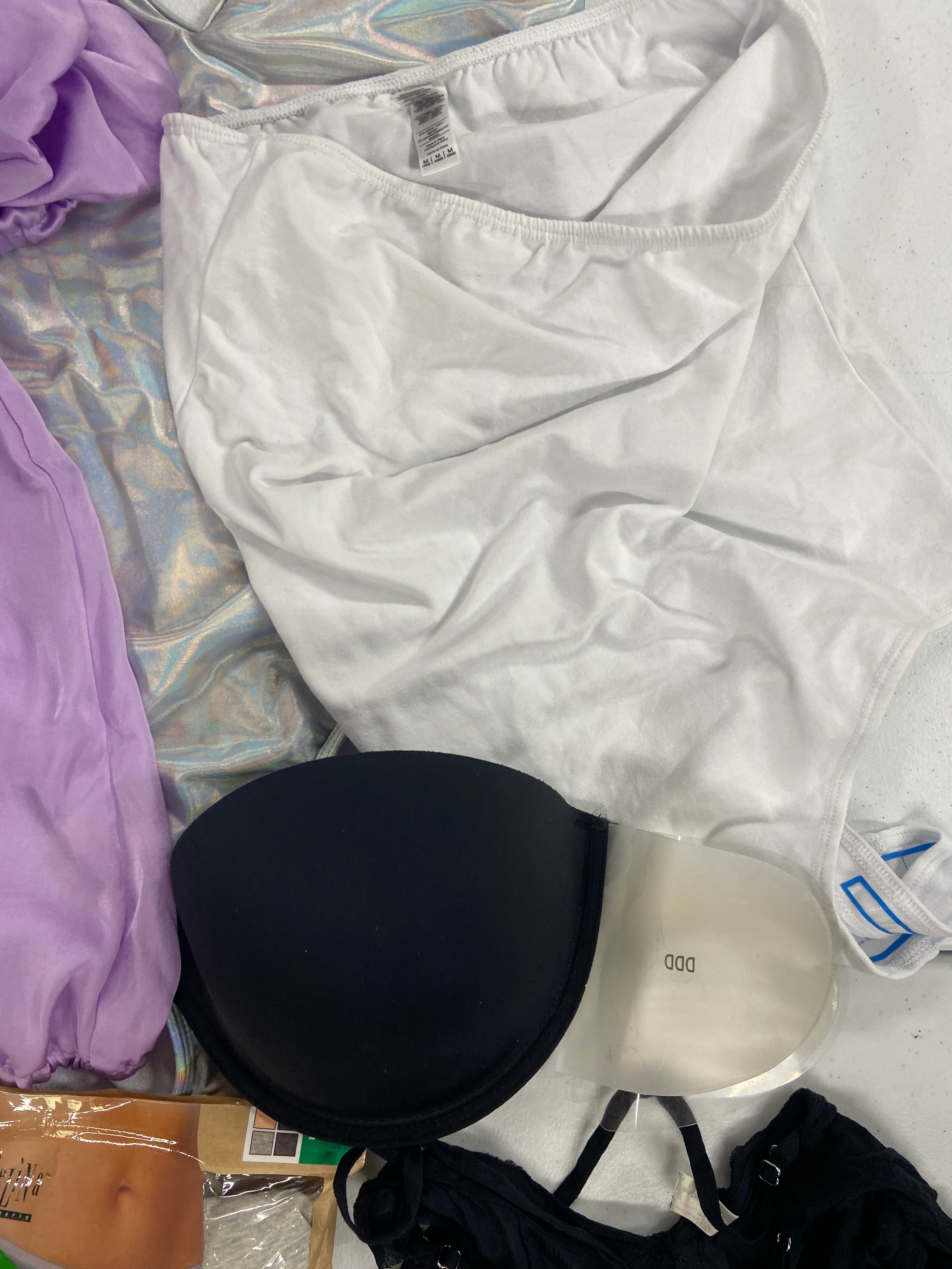 Women's Clothing Assorted Wholesale Lot, ADIDAS, VINCE CAMUTO, FREE PEOPLE, AMERICAN APPAREL, BALI, WACOAL, FELINA and more, 17 items, Shelf Pulls, MSRP $630