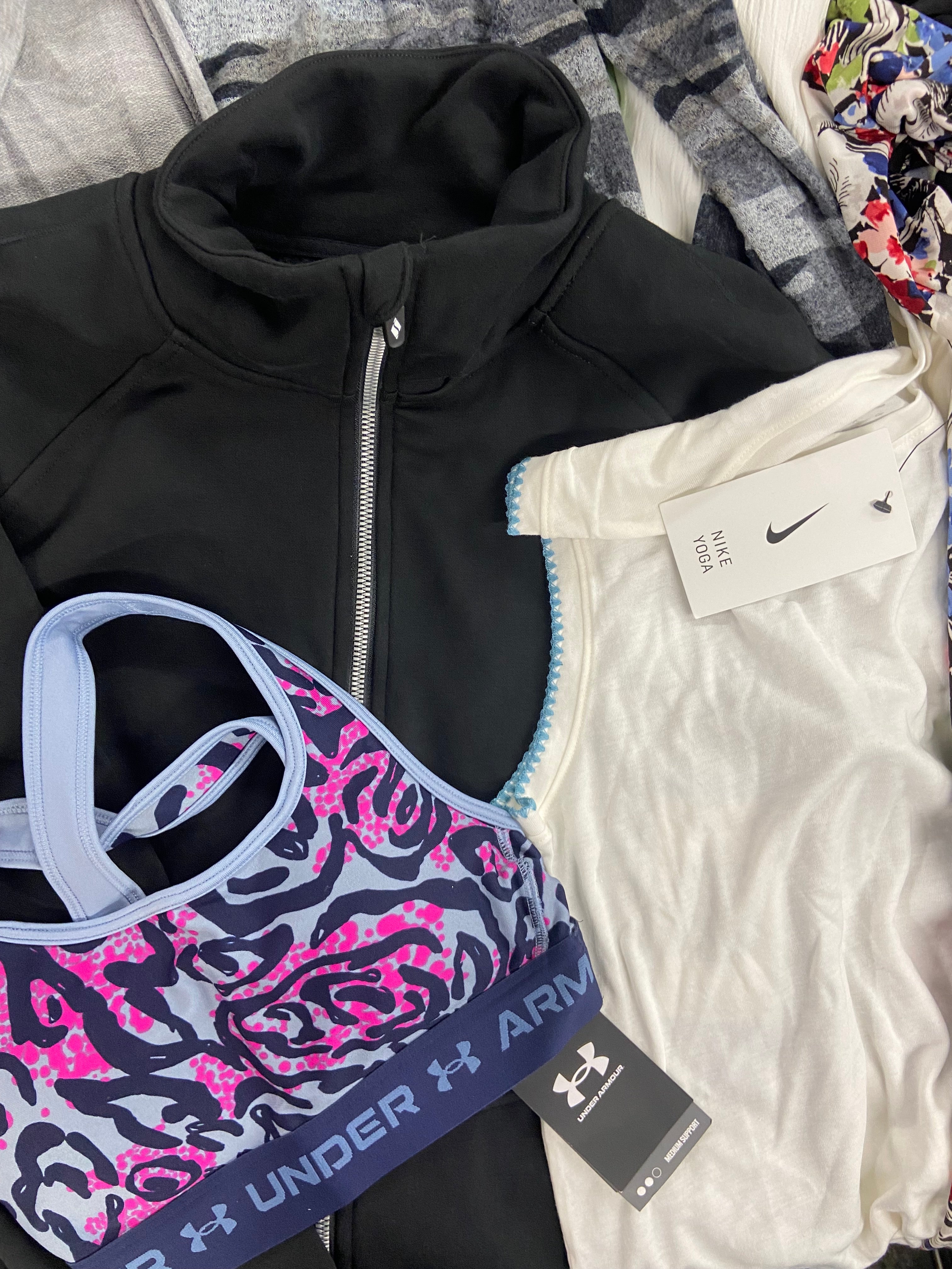 Women's Clothing Dresses & Others Wholesale Lot, NIKE, RALPH LAUREN, SKECHERS, UNDER ARMOUR, LE SUIT and more, 16 items, Shelf Pulls, MSRP $922