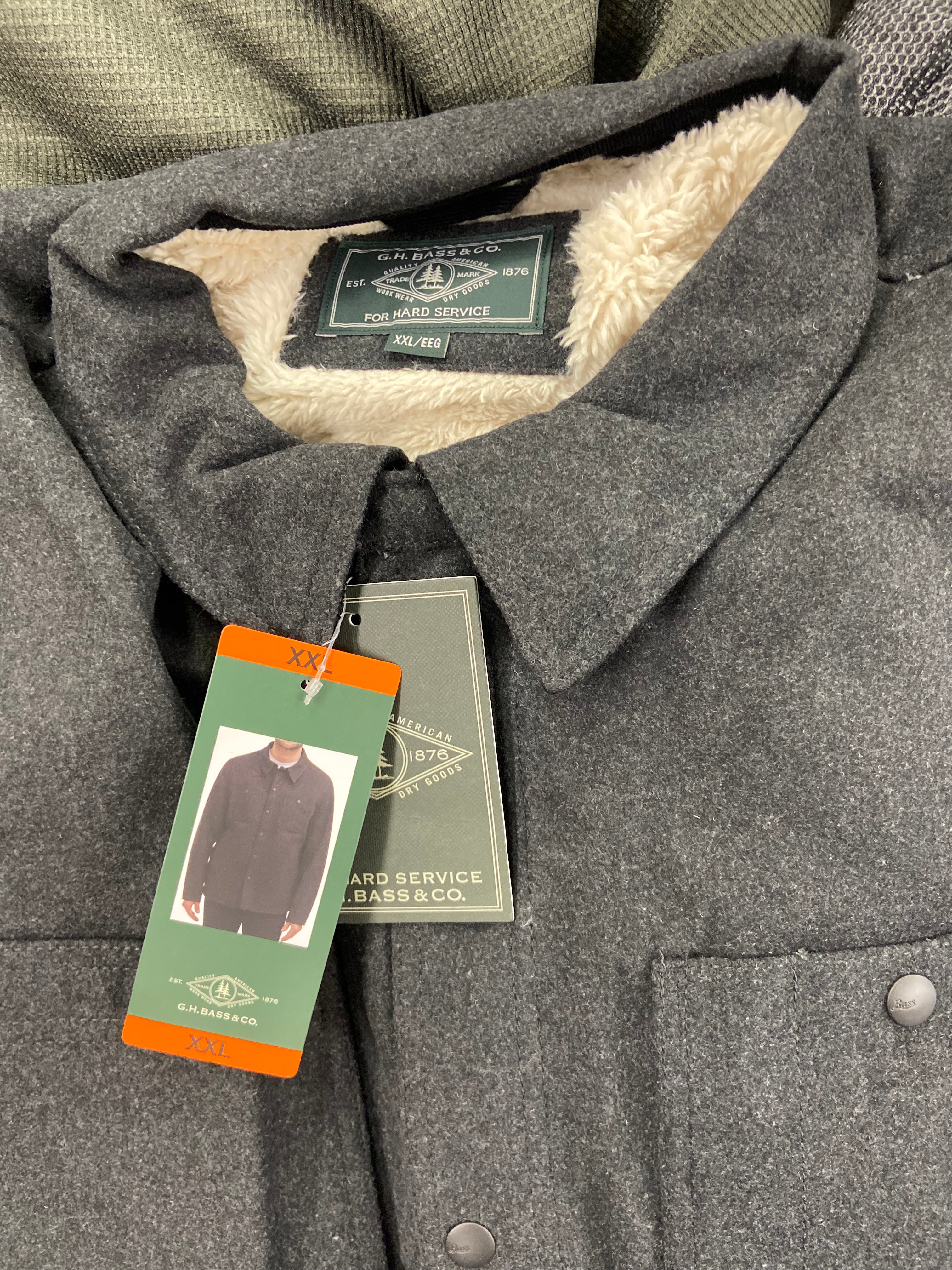 Men's Clothing OUTERWEAR/JACKETS, SWEATERS, Wholesale Lot, BANANA REPUBLIC, GH BASS, ORVIS, RUGGED ELEMENTS, SPYDER and more, 9 items, Shelf Pulls, MSRP $697