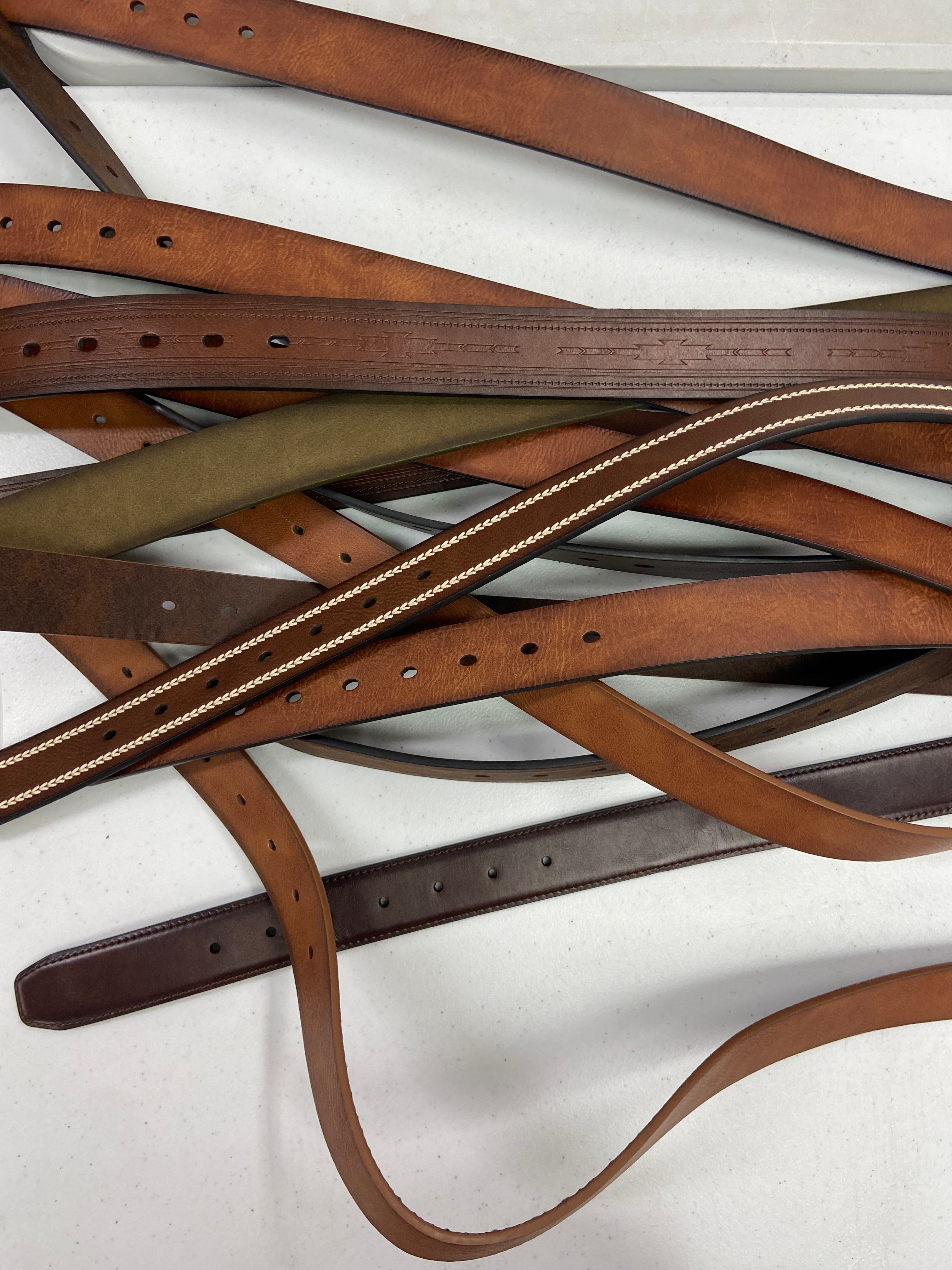 Men's Belts Wholesale Lot, CLUB ROOM, SUN + STONE, 15 items, Shelf Pulls, MSRP $596