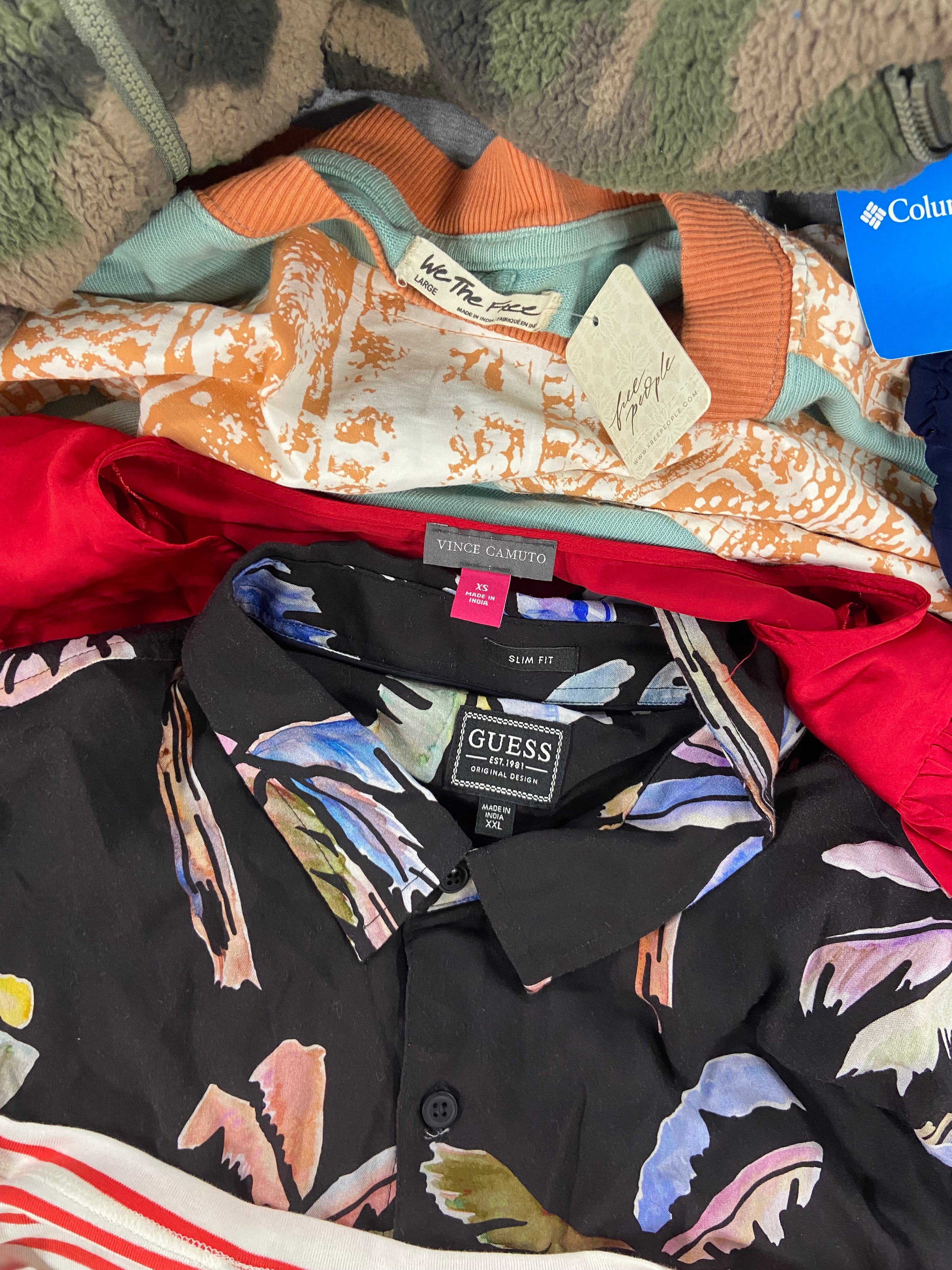 Women's Clothing Assorted Wholesale Lot, LAUREN RALPH LAUREN, CALVIN KLEIN, MICHAEL KORS, VINCE CAMUTO, COLUMBIA, FREE PEOPLE and Others, 12 items, Shelf Pulls, MSRP $941