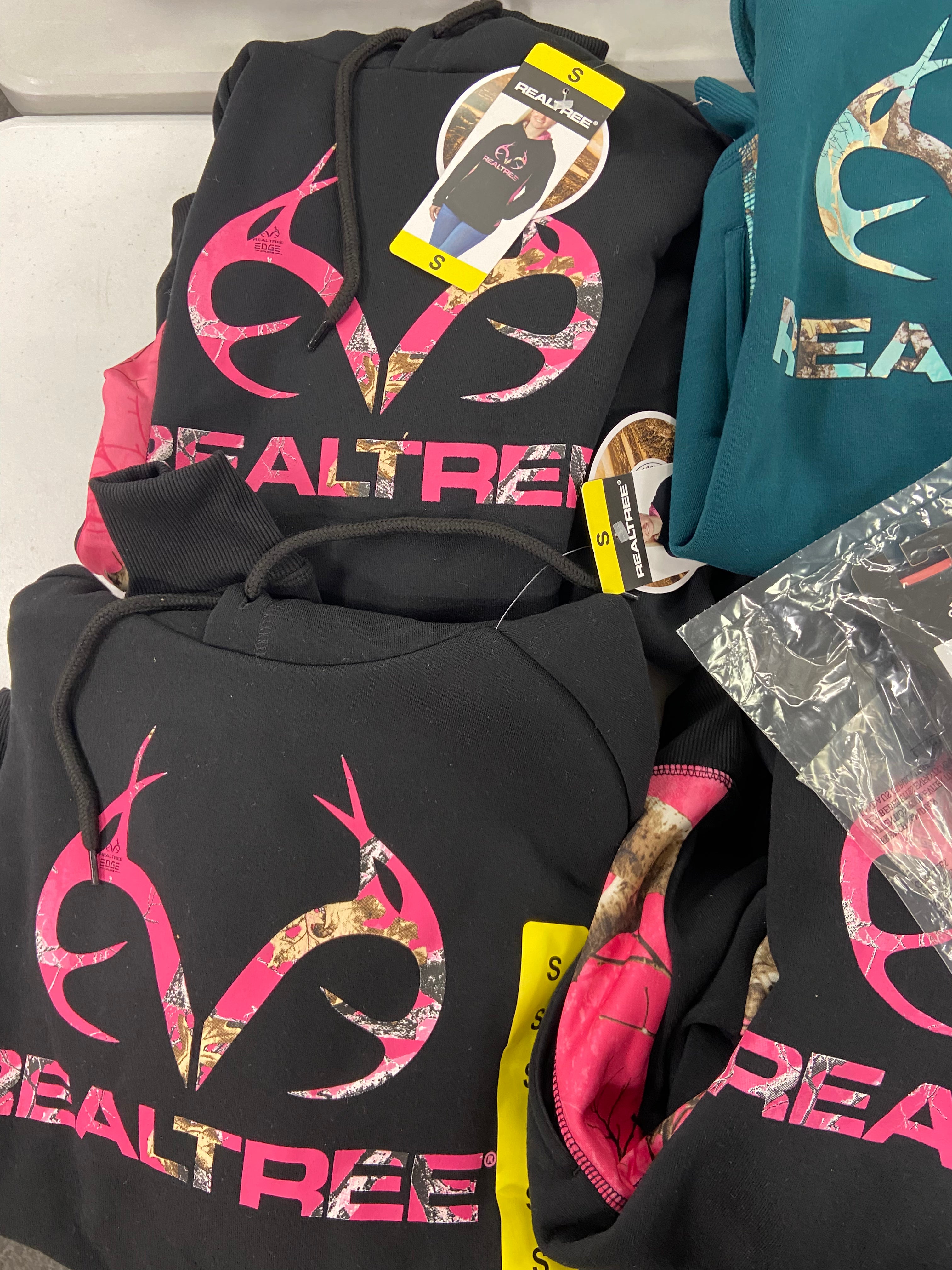 Women's Clothing Hoodies & Others, Wholesale Lot, DKNY, ADIDAS, REALTREE, 17 items, Shelf Pulls, MSRP $550