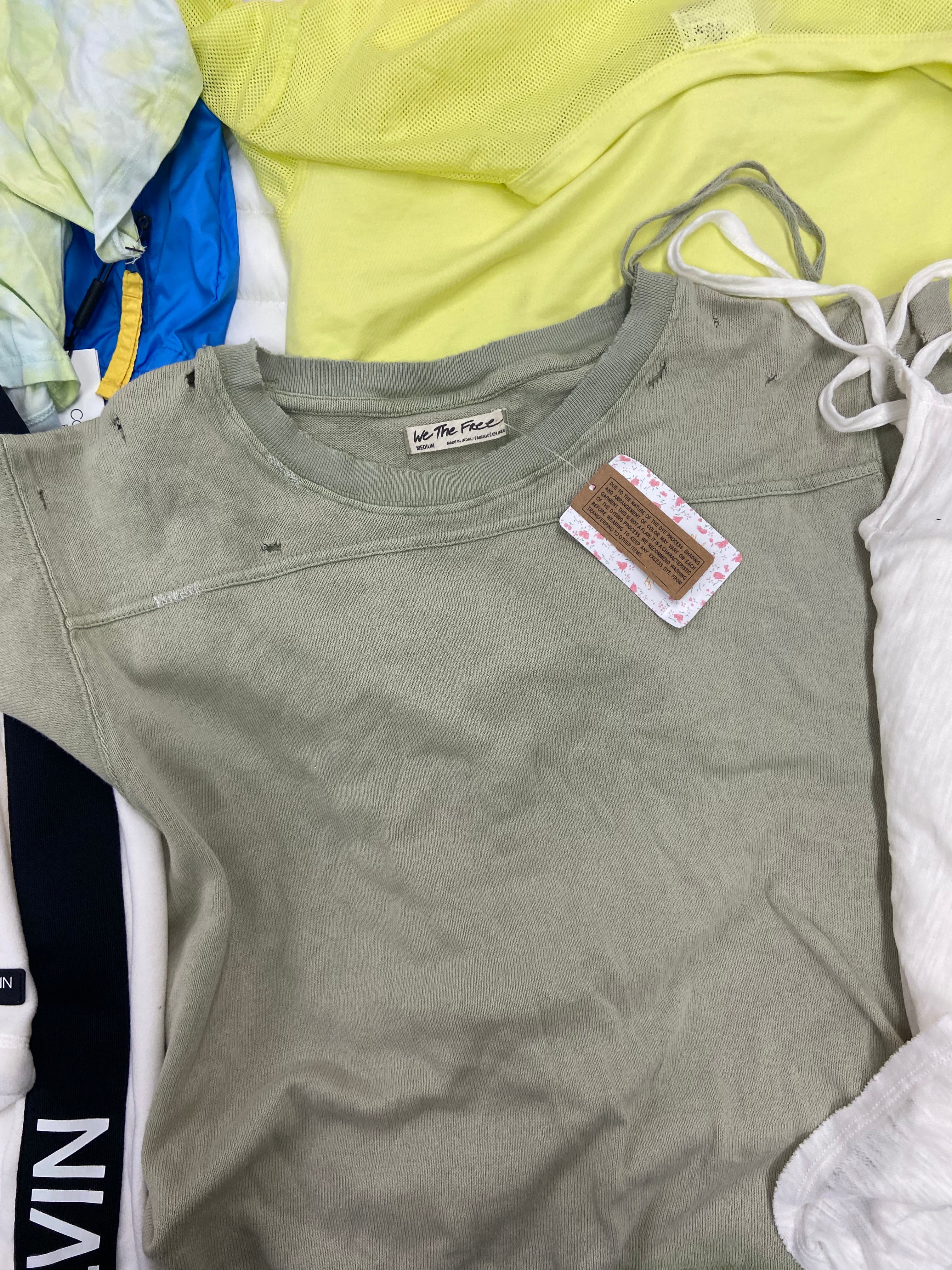 Women's Clothings Jackets & Tops Wholesale Lot, CALVIN KLEIN, TOMMY HILFIGER, COLUMBIA, FREE PEOPLE, DKNY and more, 8 items, CUSTOMER RETURNS