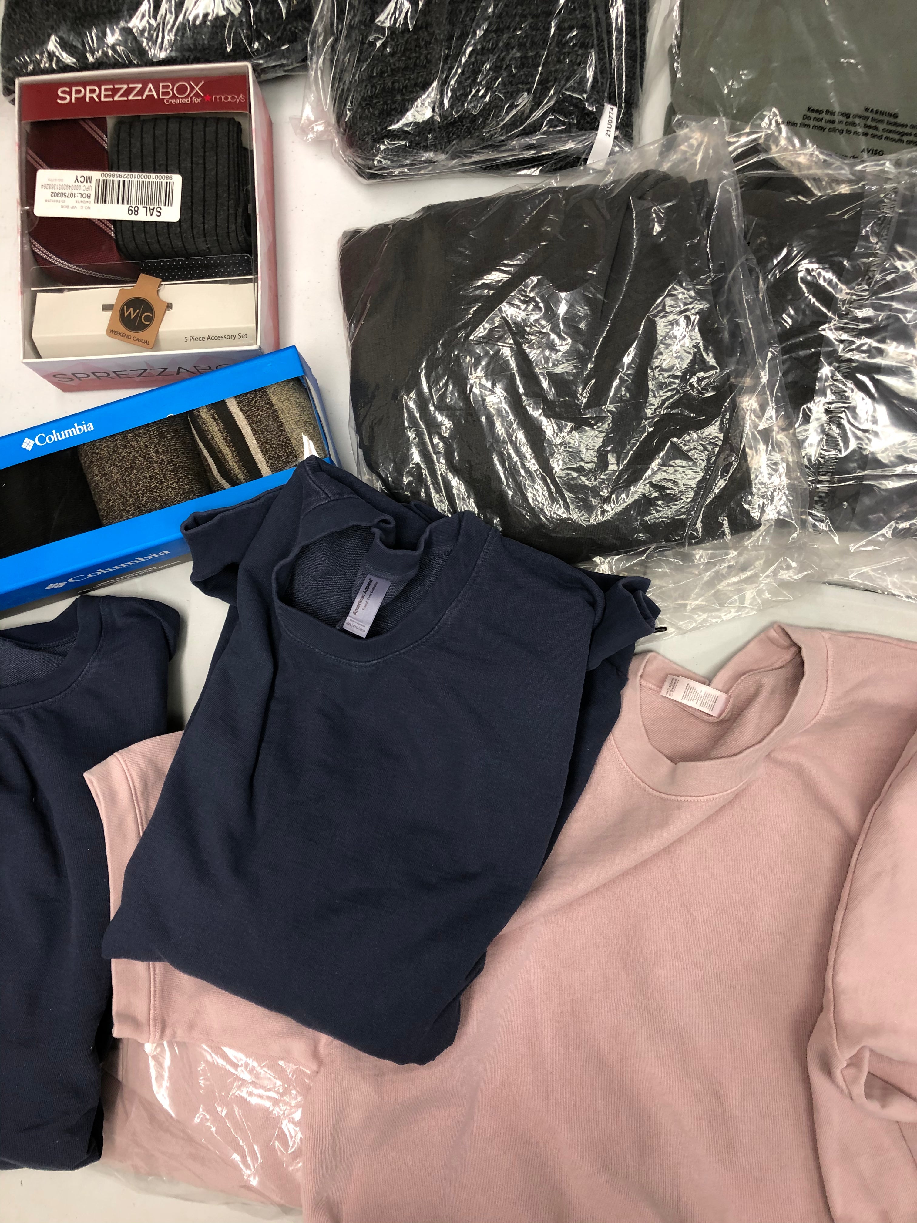 Men's Clothing Tops and others, Wholesale Lot, COLUMBIA, CALVIN KLEIN, STEVE MADDEN, PERRY ELLIS, AMERICAN APPAREL and more, 15 items, Shelf Pulls, MSRP $632