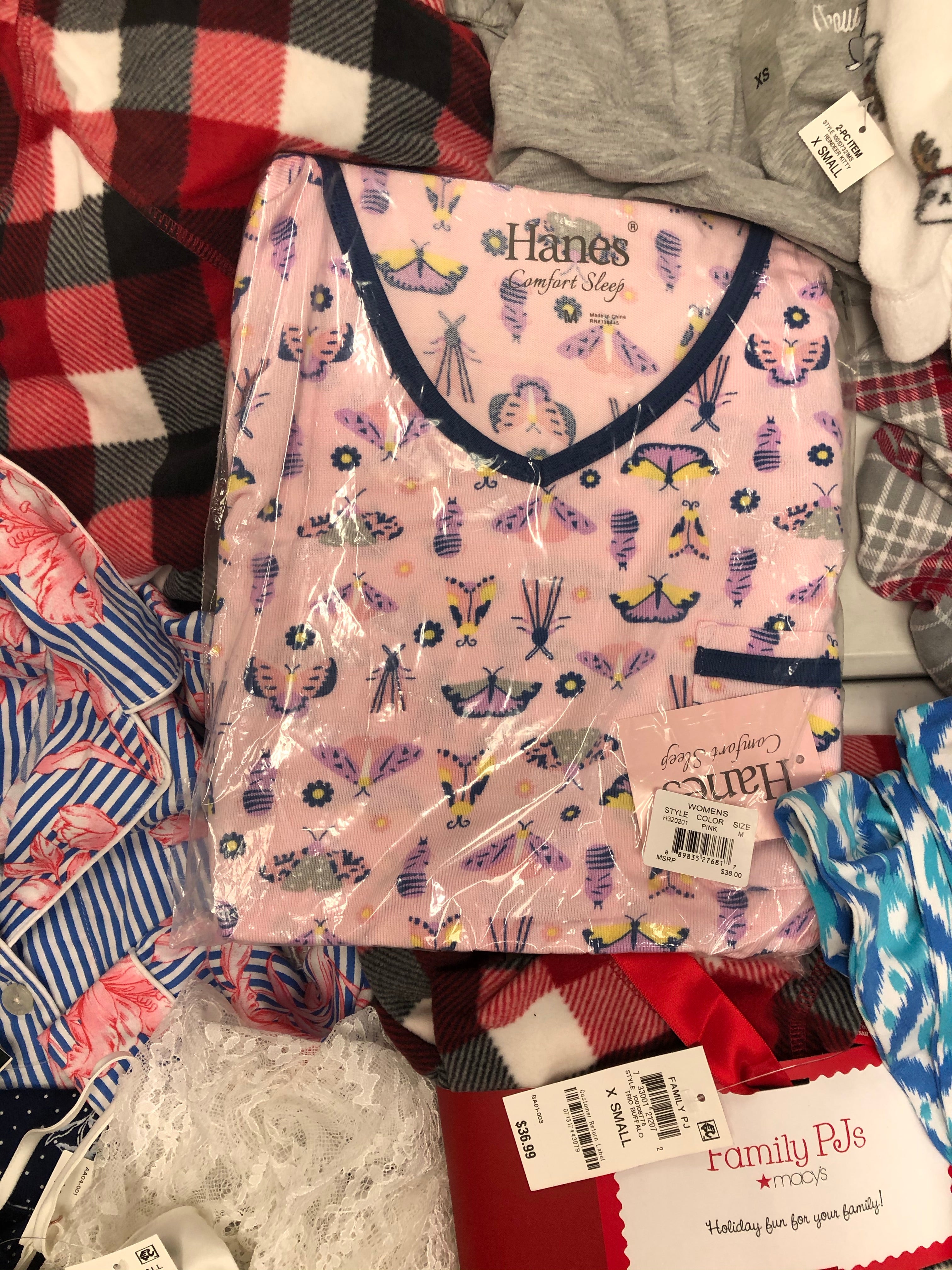 Women's Clothing Pajama Wholesale Lot, Lauren Ralph Lauren, Tommy Hilfiger, Charter Club, Family Pajamas, Muk Luks, Hanes and more, 14 Units, Shelf Pulls, MSRP $658.98