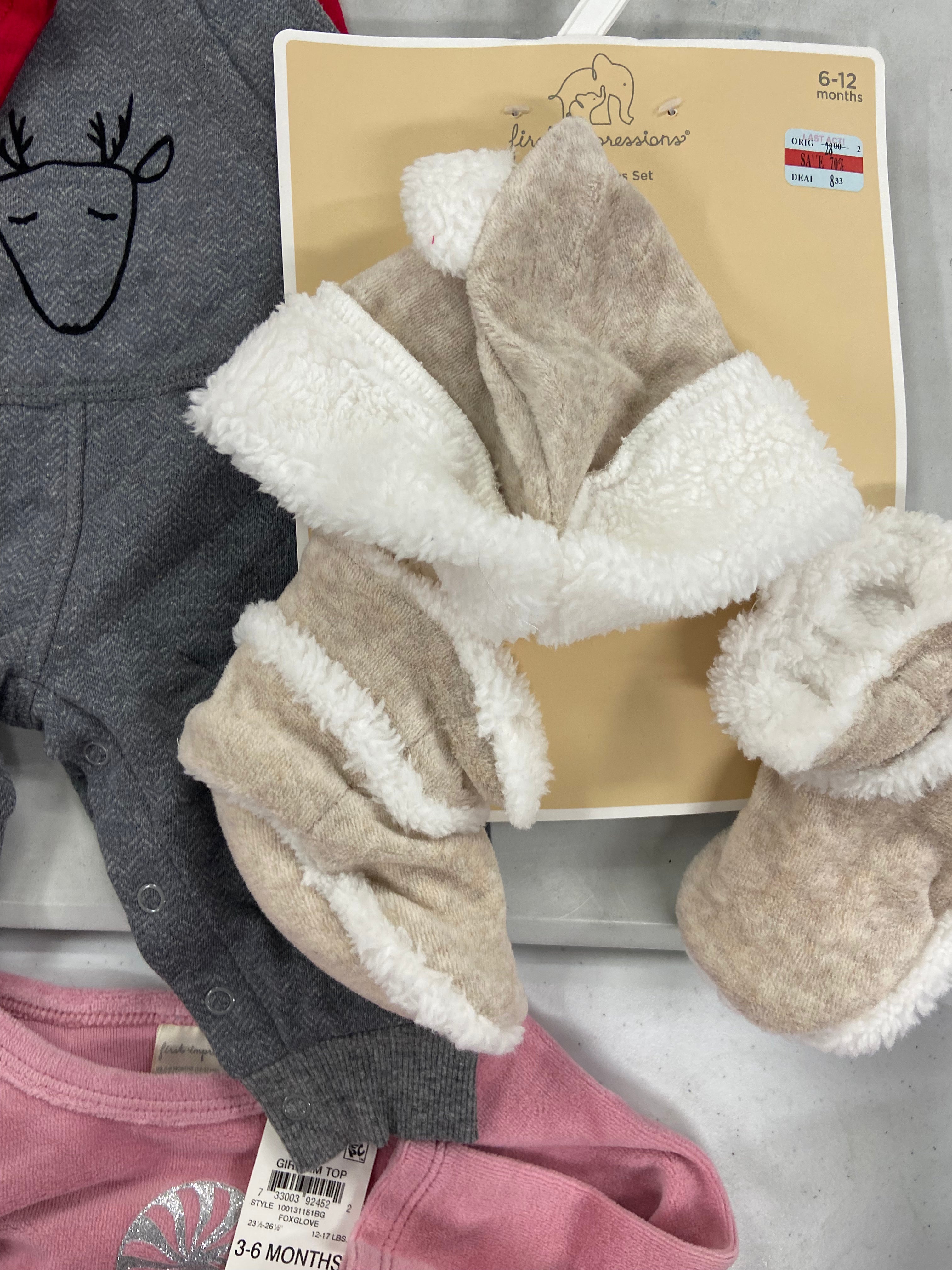 Baby's Clothing Assorted Wholesale Lot, FIST IMPRESSON, EPIC THREADS, 17 items, Shelf Pulls, MSRP $631