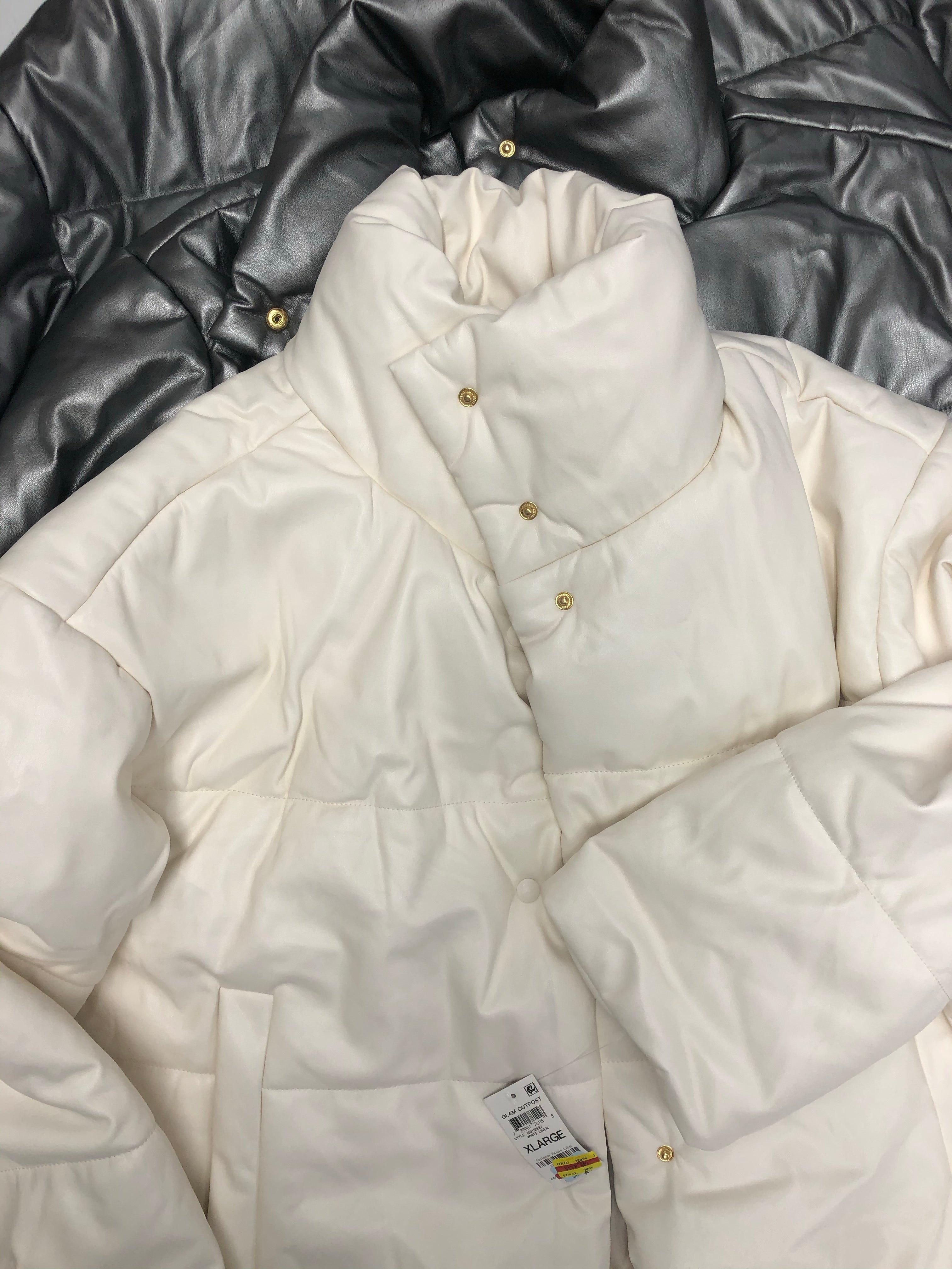 Women's Clothing OUTERWEAR Wholesale Lot, INC, 3 Units, Shelf Pulls, MSRP $568.50