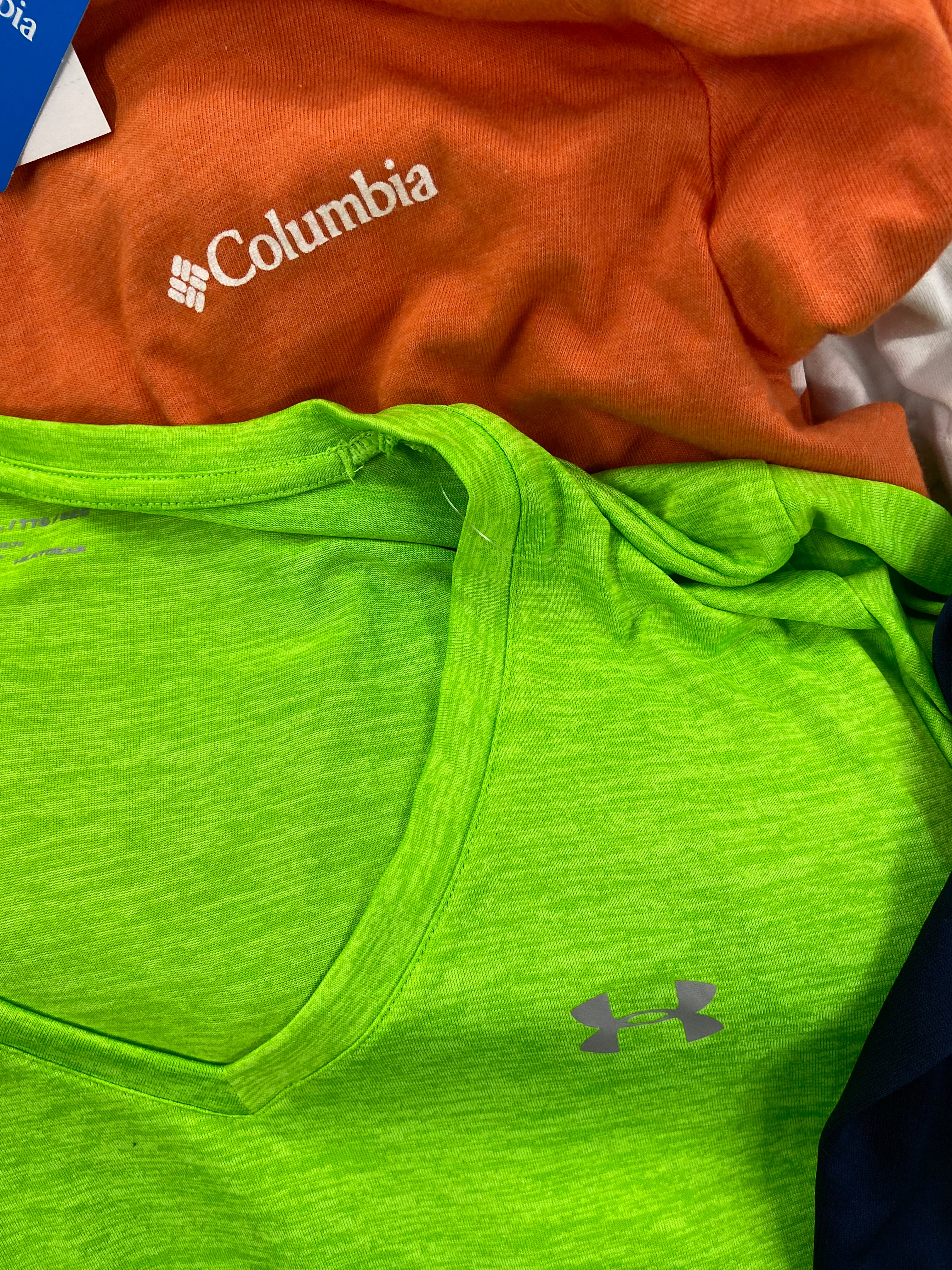 Men's Clothing T-Shirts & Others Wholesale Lot, ADIDAS, COLUMBIA, CALVIN KLEIN, UNDER ARMOUR, DOCKERS, UNIVIBE and more, 19 items, Shelf Pulls, MSRP $1,088
