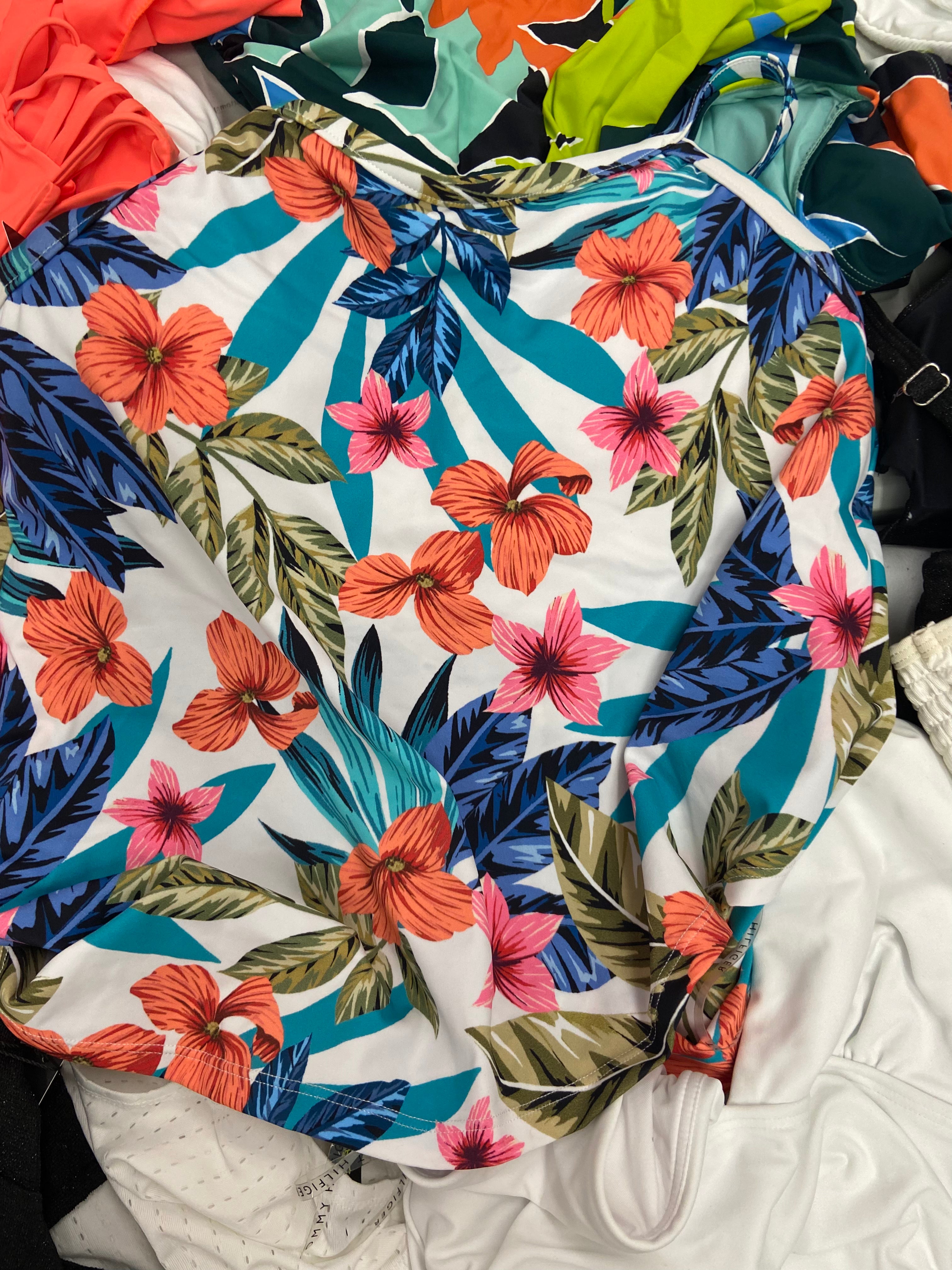 Women's Swimwear Wholesale Lot, NIKE, TOMMY HILFIGER, BEBE, L*SPACE, ANNE COLE, KENDALL + KYLIE, HULA HONEY and more, 20 items, CUSTOMER RETURNS