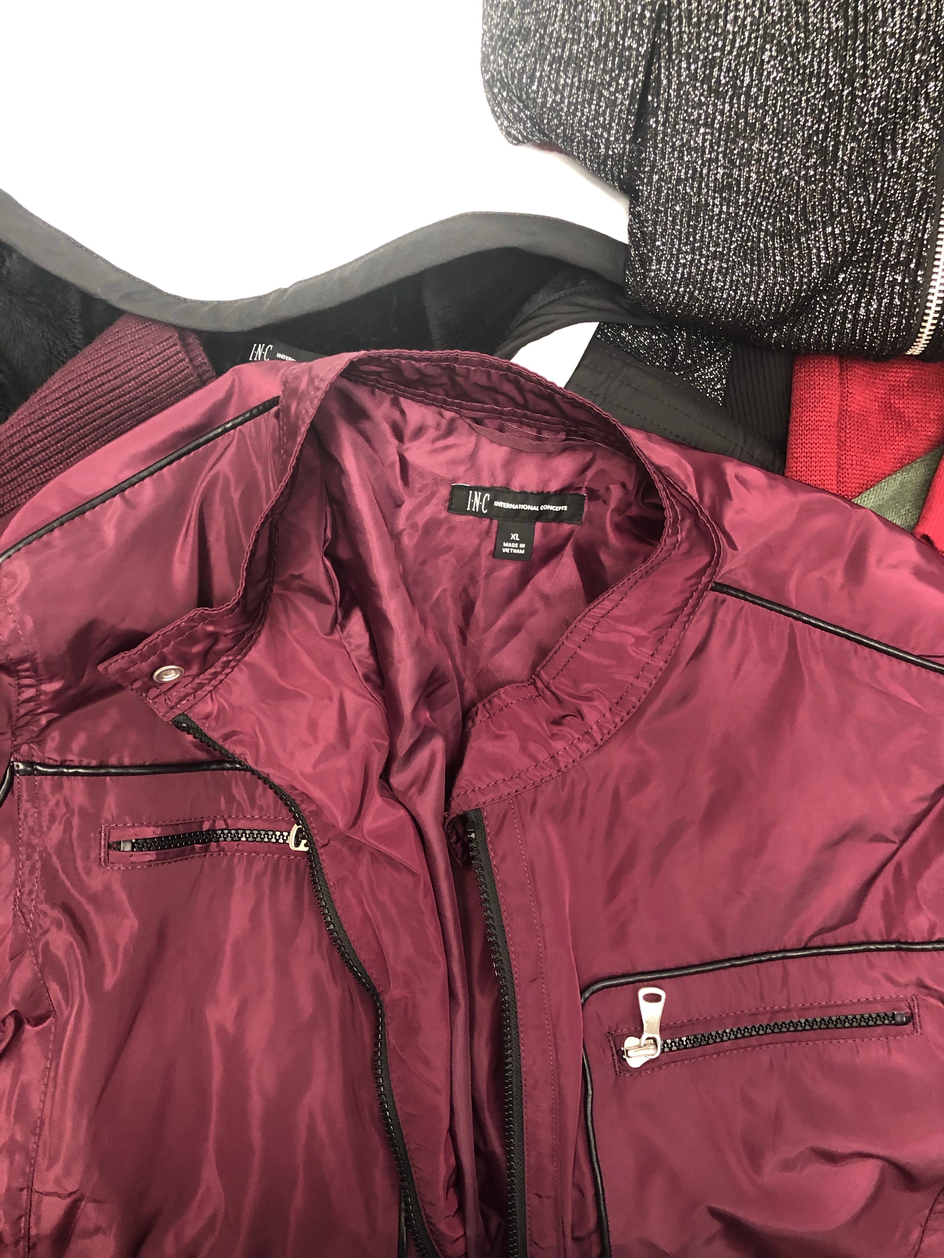 Men's Clothing OUTERWEAR/JACKETS Wholesale Lot, TOMMY HILFIGER, BUFFALO, INC and more, 13 Units, Shelf Pulls, MSRP $1,029.49