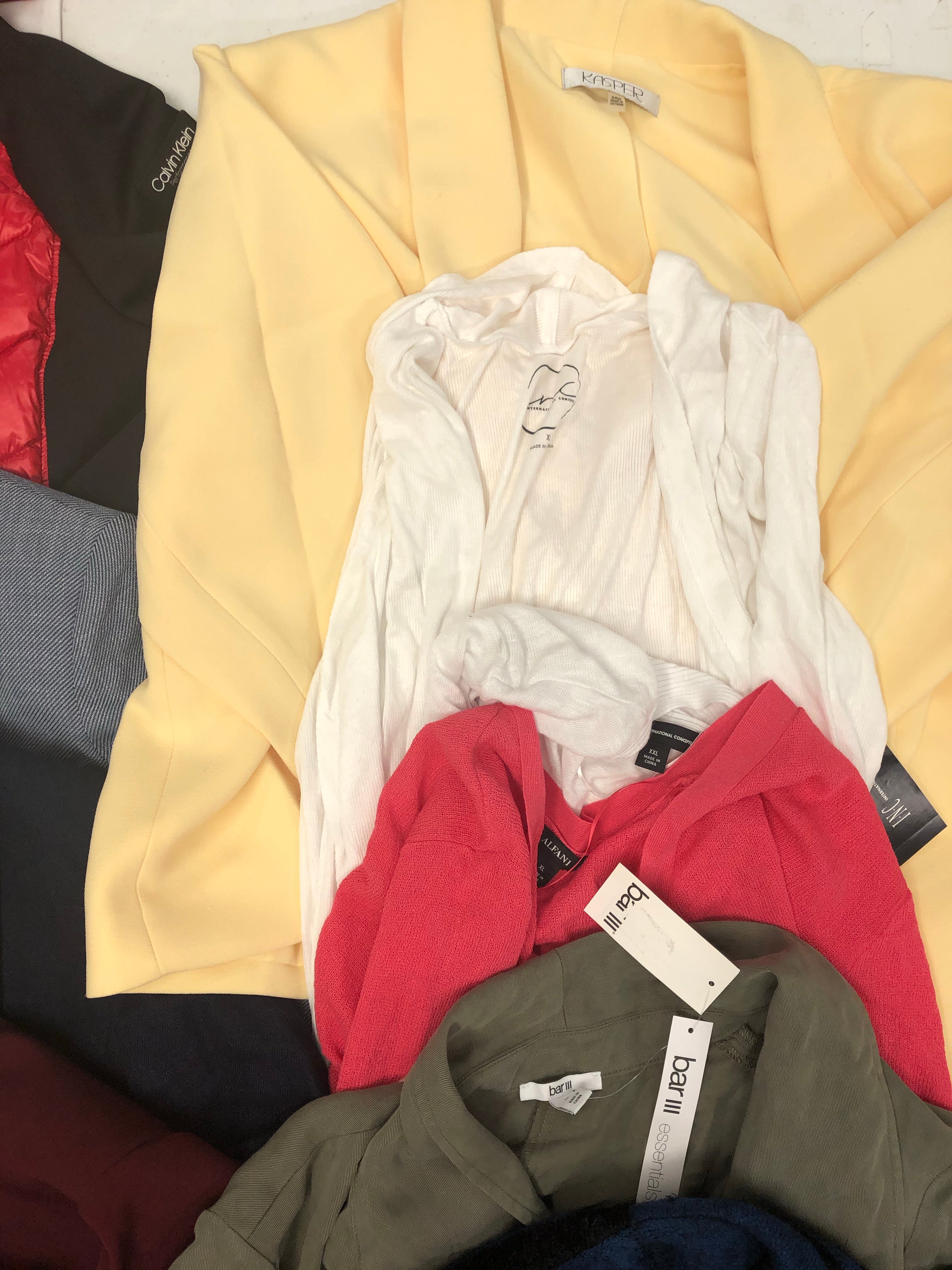 Women's Clothing Jacket Wholesale Lot, DKNY, Calvin Klein, Columbia, Tahari, Kasper, Alfani and more, 15 Units, Shelf Pulls, MSRP $1405.47
