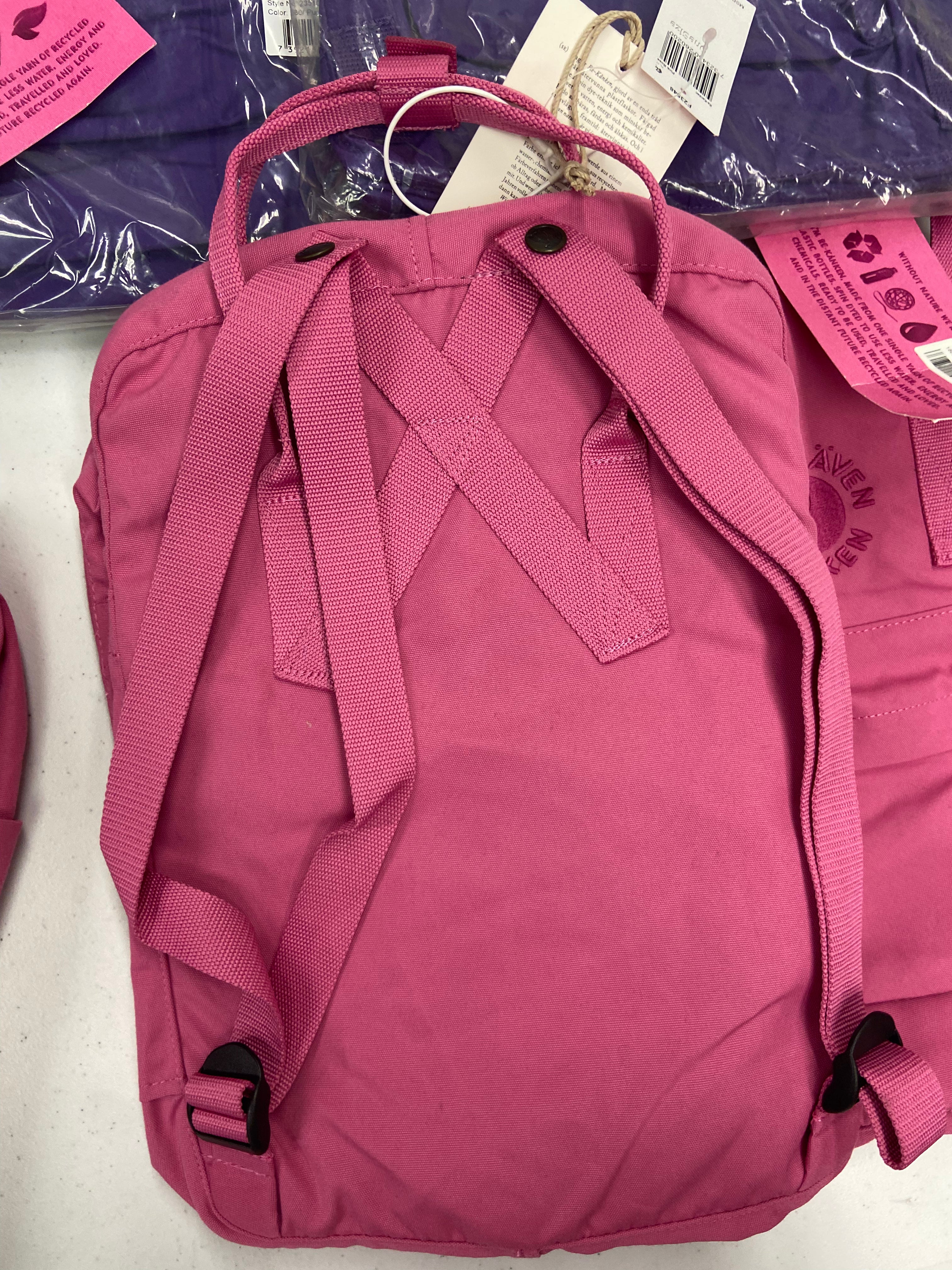 Women's Backpacks Wholesale Lot, FJALLRAVEN, 8 items, New, MSRP $680