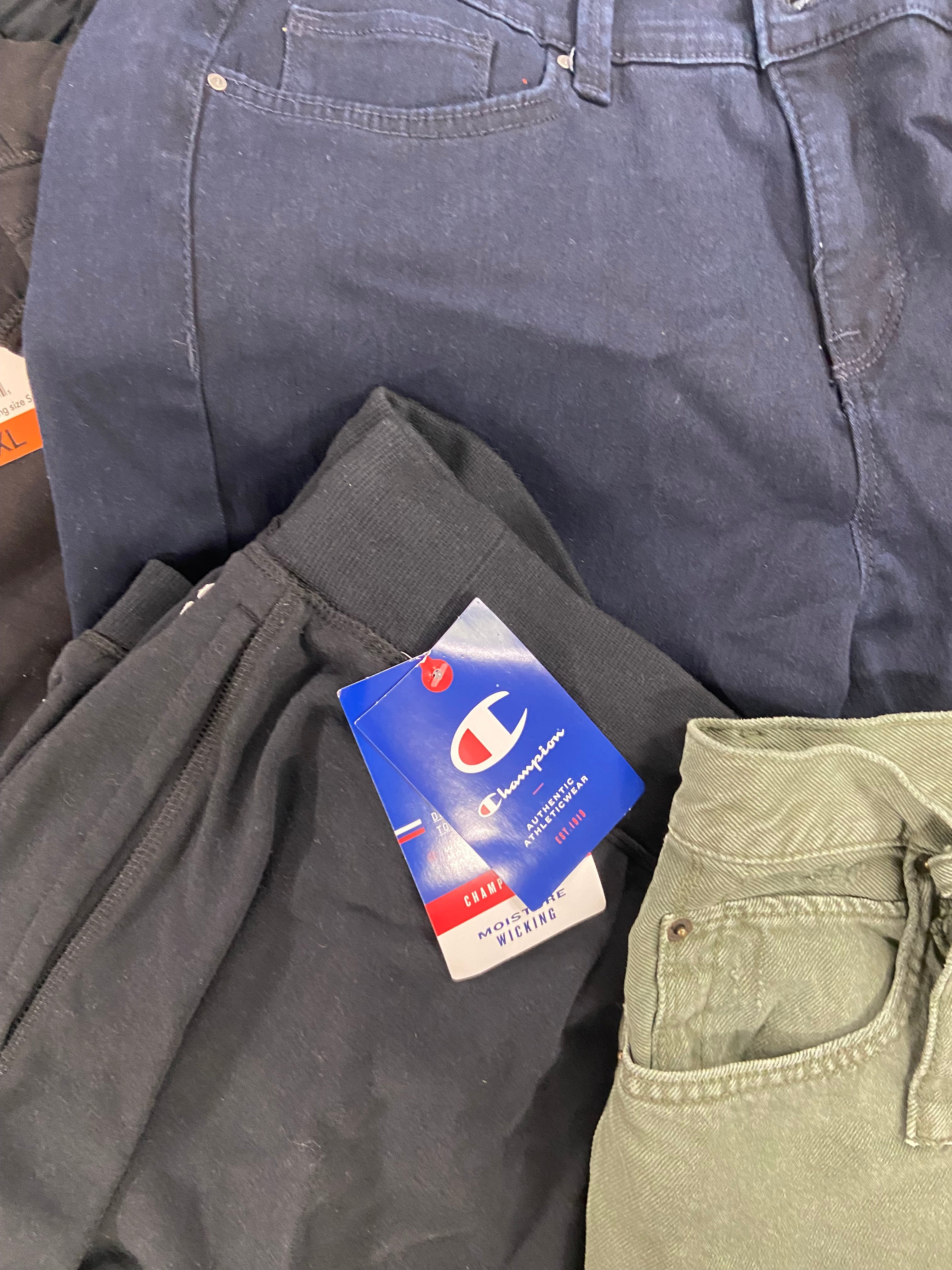 Women's Clothing Activewear & Other bottoms Wholesale Lot, FREE PEOPLE, LUCKY BRAND, CHAMPION, 32 DEGREES and more, 11 items, Shelf Pulls, MSRP $552