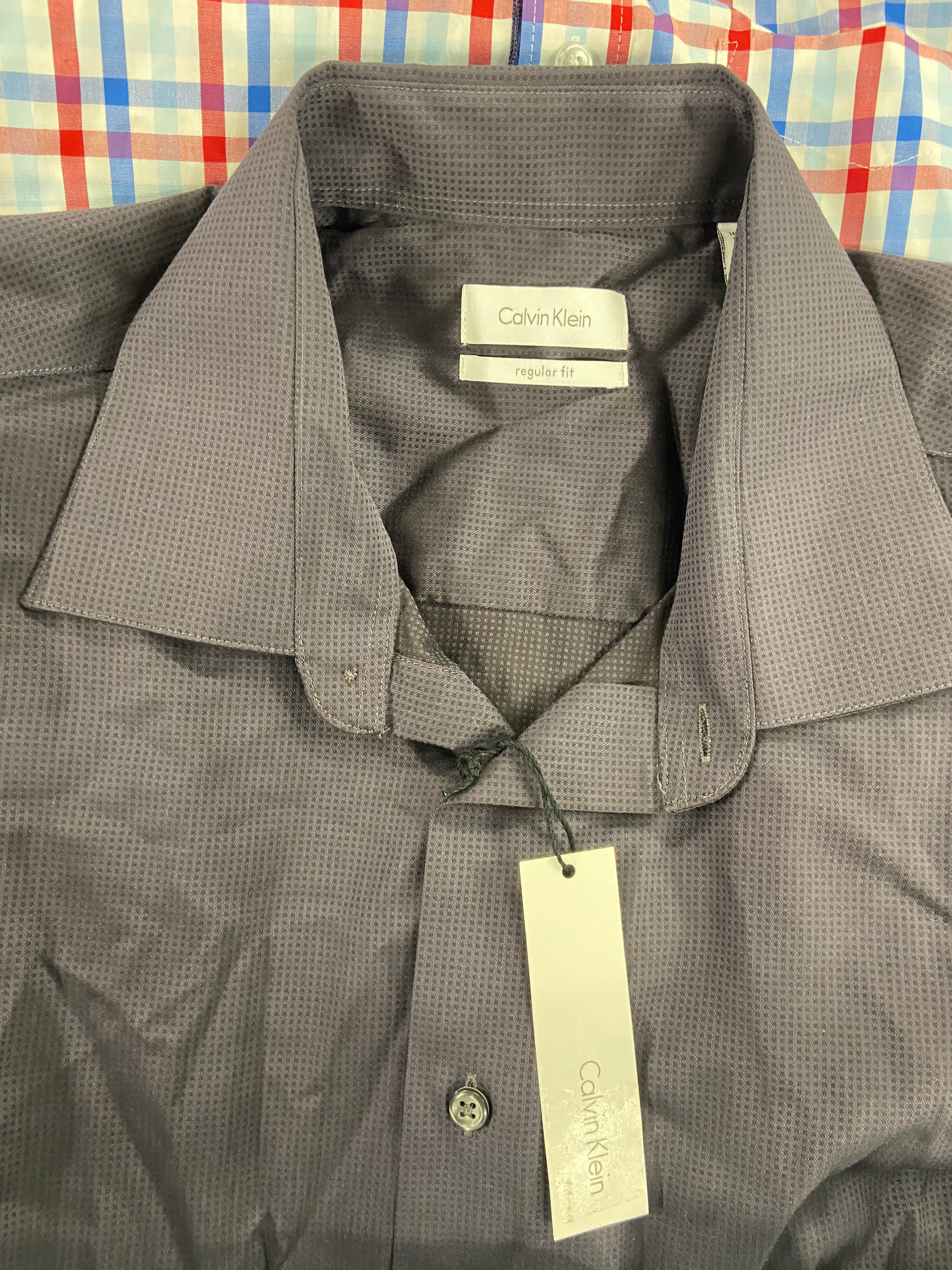 Men's Clothing Button Down Shirts Wholesale Lot, CALVIN KLEIN, DOCKERS, MAGASCHON, TASSO ELBA, CLUB ROOM, 16 items, Shelf Pulls, MSRP $1,027