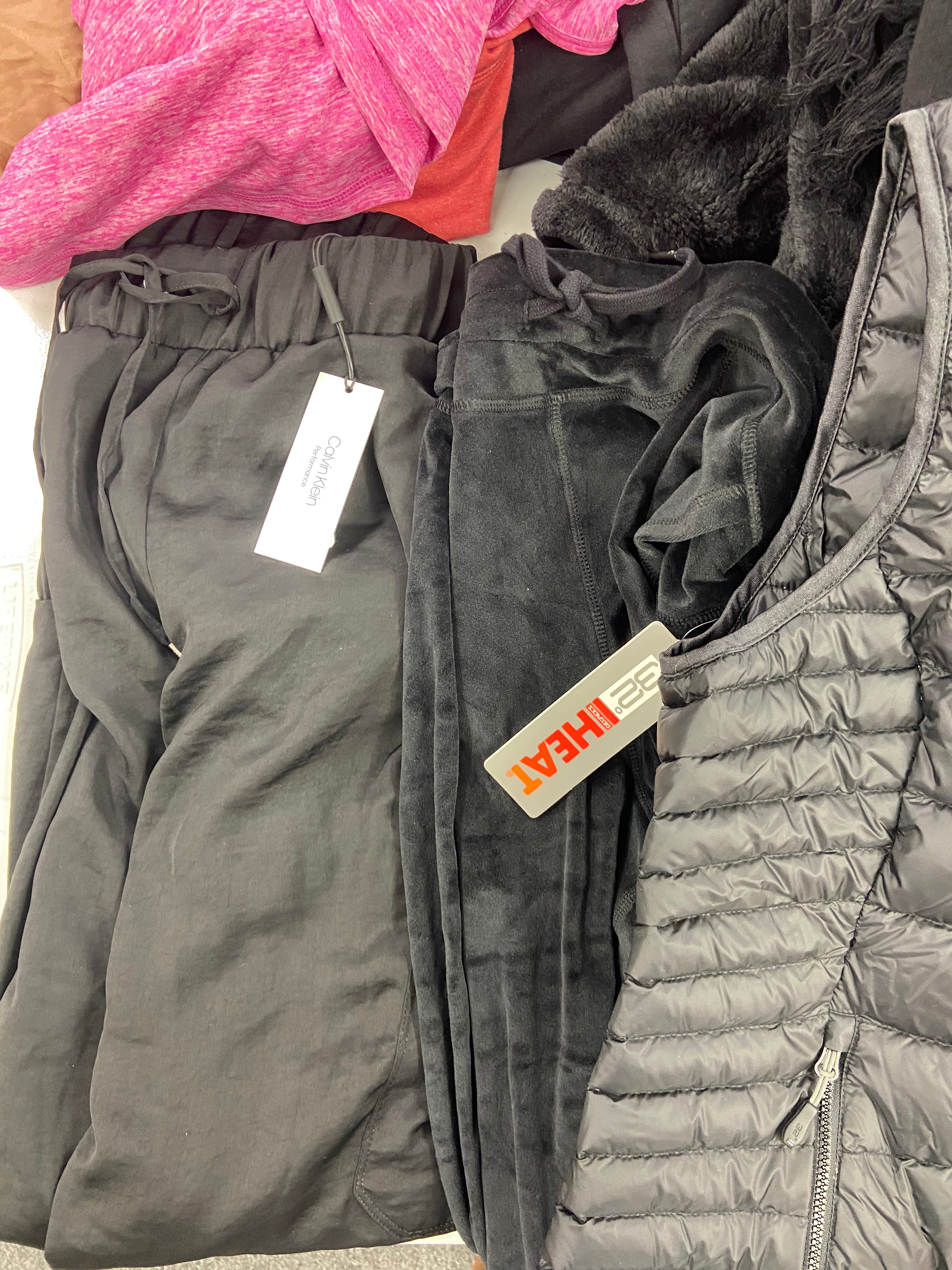 Women's Clothing Assorted Wholesale Lot, NORTH FACE, CALVIN KLEIN, 32 DEGREES, IDEOLOGY and more, 13 items, Shelf Pulls, MSRP $709