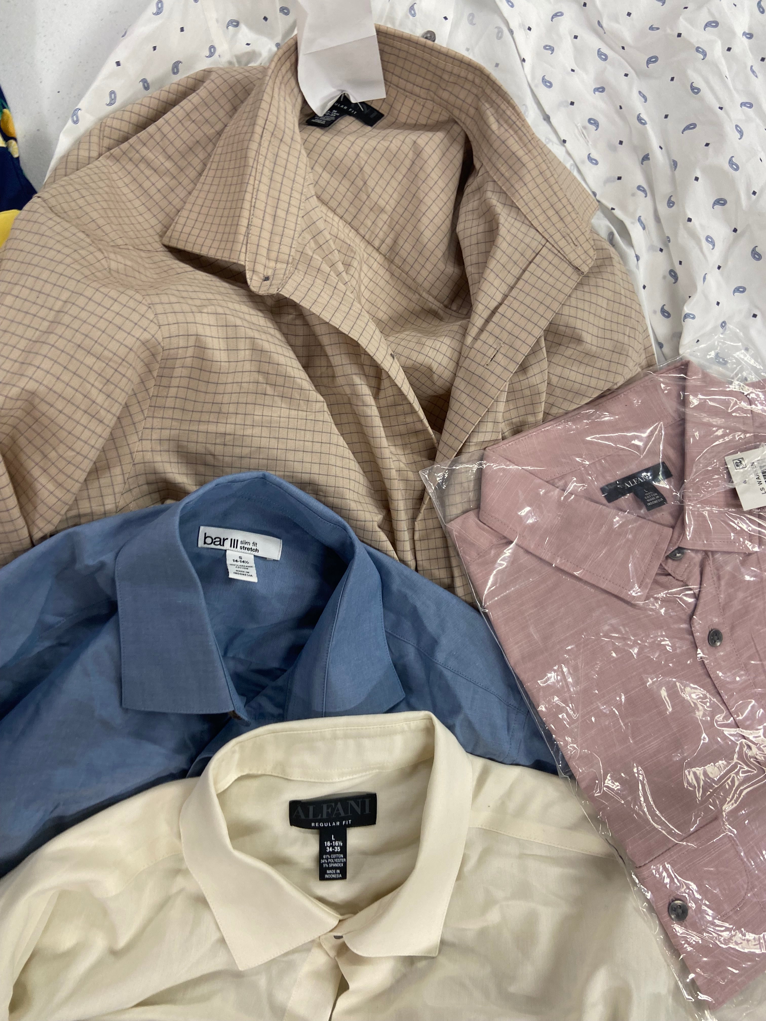 Men's Clothing Button Down Shirts Wholesale Lot, ALFANI, BAR III, CLUB ROOM, 14 items, Shelf Pulls, MSRP $844