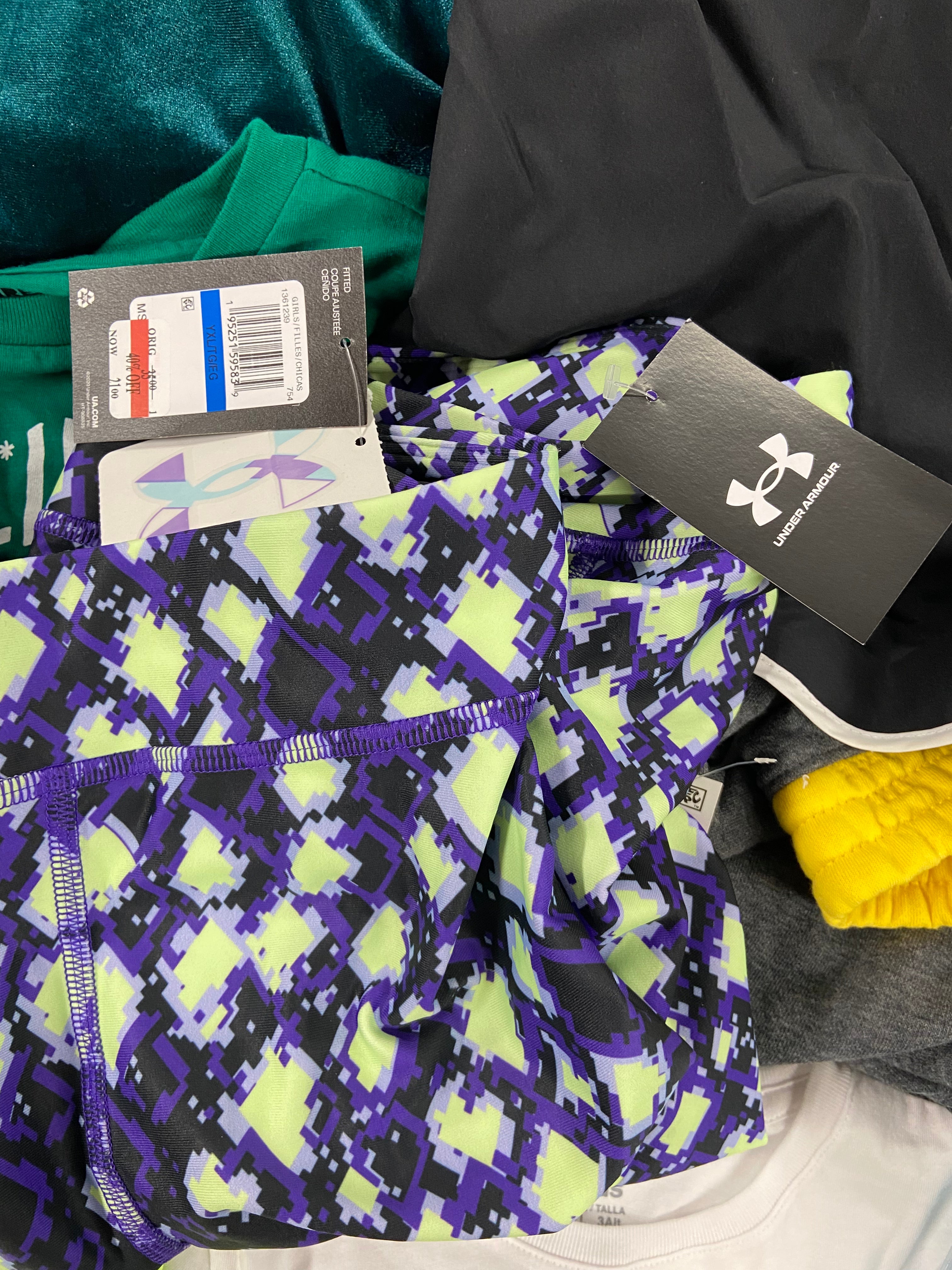 Kid's Clothing Assorted Wholesale Lot, NIKE, LEVI'S, ADIDAS, POLO RALPH LAUREN, RARE EDITIONS, DISNEY, UNDER ARMOUR and more, 19 items, Shelf Pulls, MSRP $562