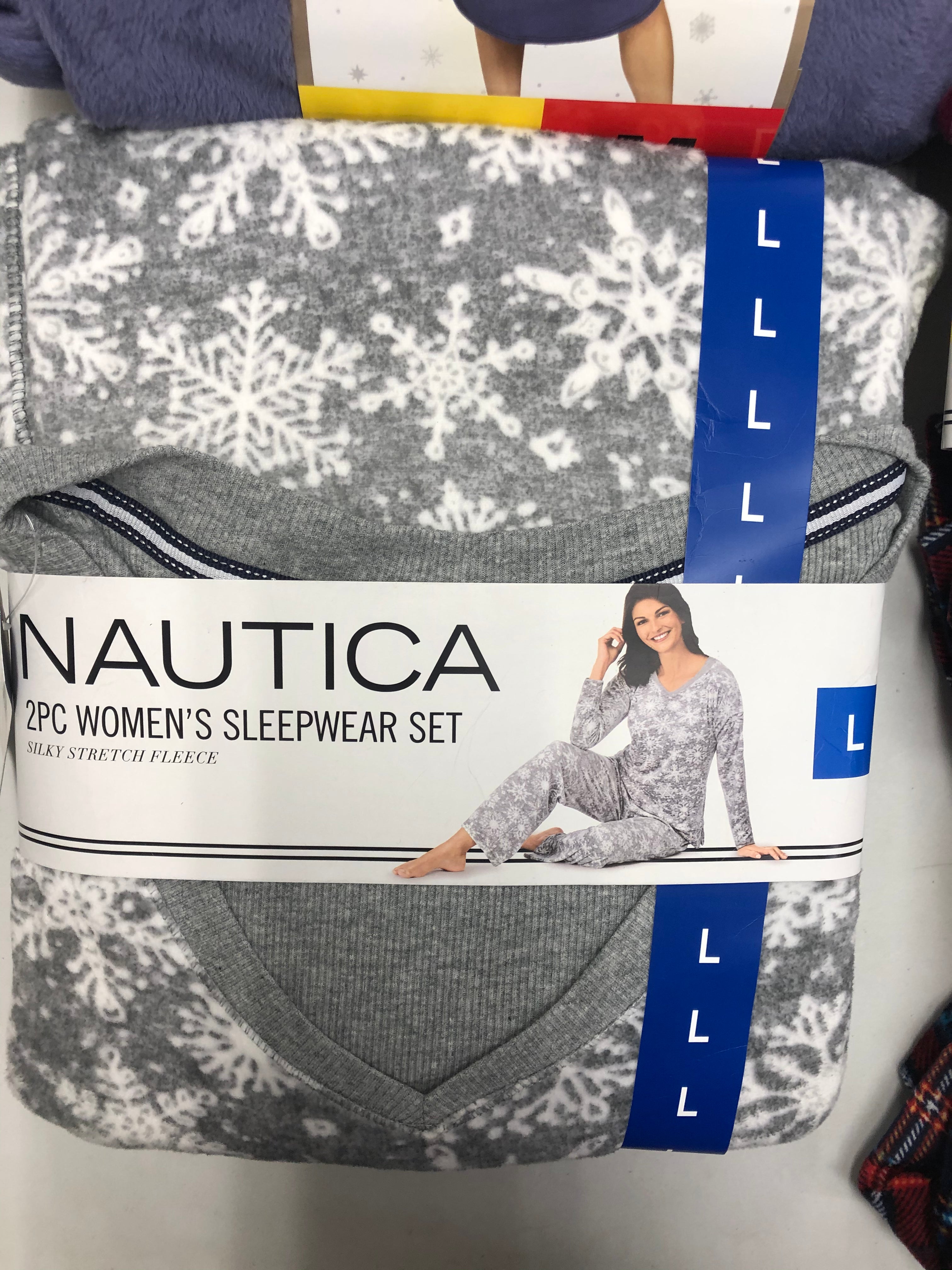 Women's Clothing Sleepwear Wholesale Lot, NAUTICA, FREE PEOPLE, DISNEY, 32 DEGREES and more, 10 items, New, MSRP $540