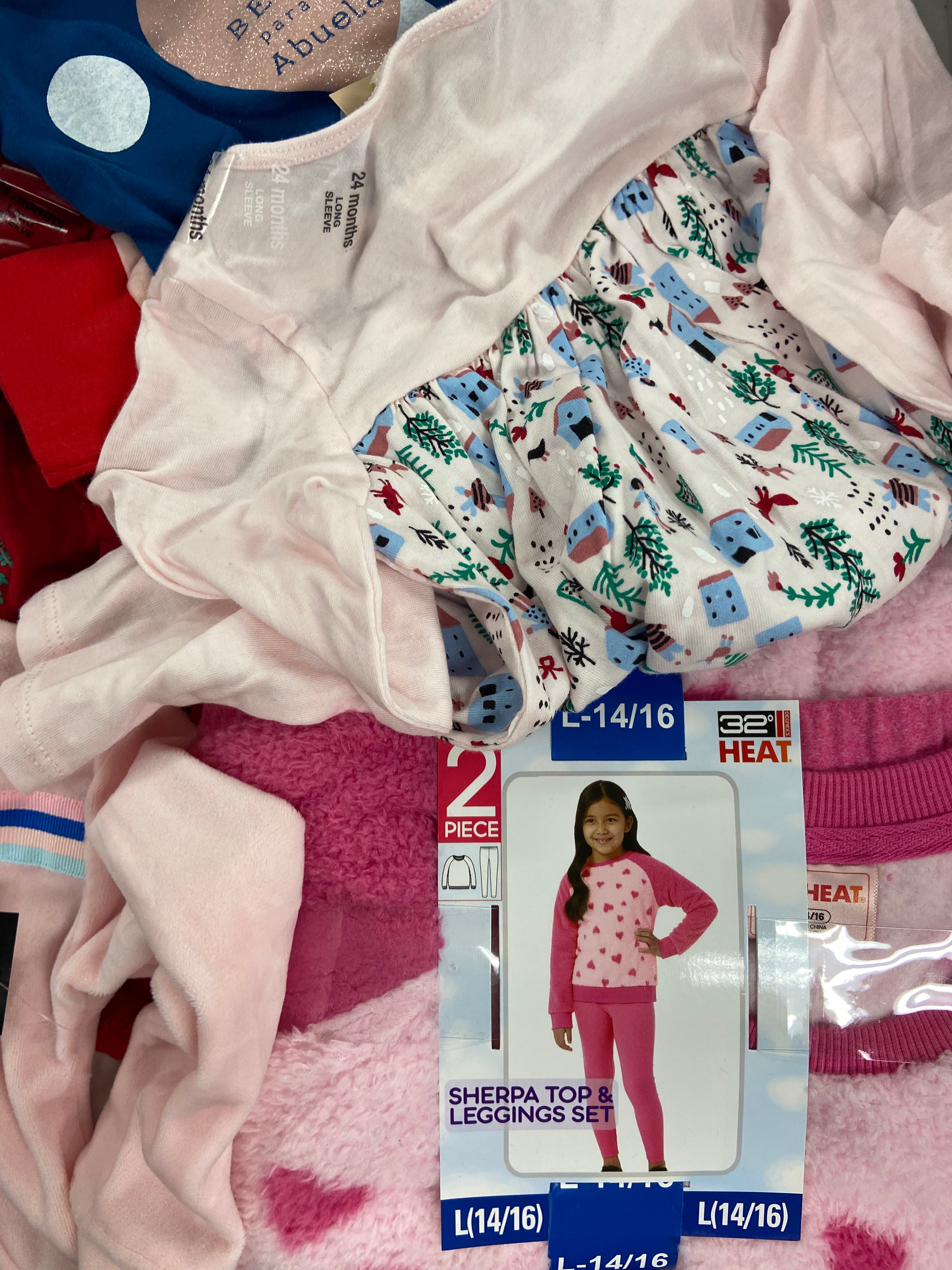 Kid's / Baby's Clothing Assorted Wholesale Lot, NIKE, UNDER ARMOUR, CARTER'S, 32 DEGREES, KIDS HEADQUARTERS, FIRST IMPRESSIONS and more, 28 items, Shelf Pulls, MSRP $699