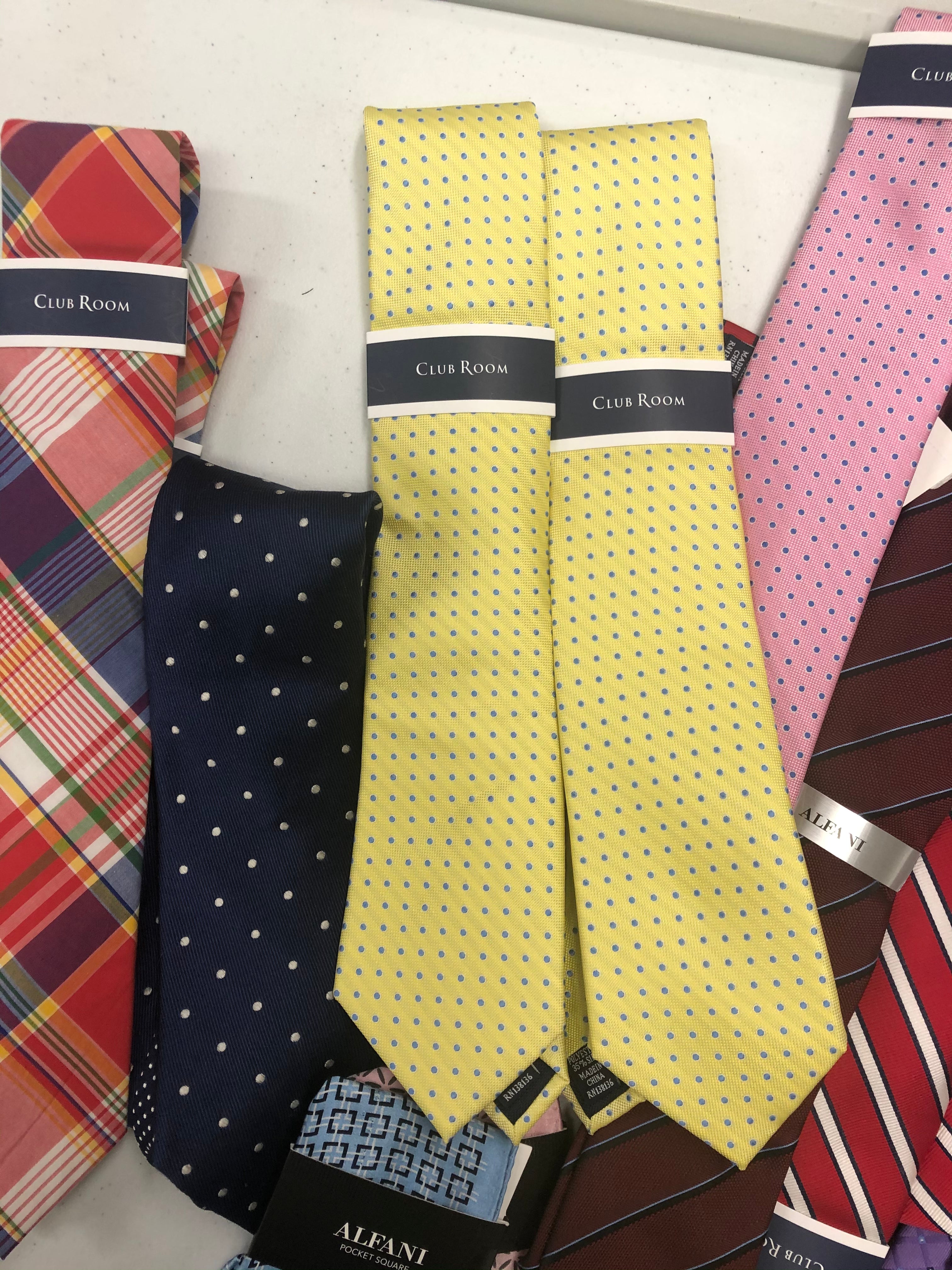 Men's Neckties & Others Wholesale Lot, TOMMY HILFIGER, CLUBROOM and more, 24 items, Shelf Pulls, MSRP $1,354