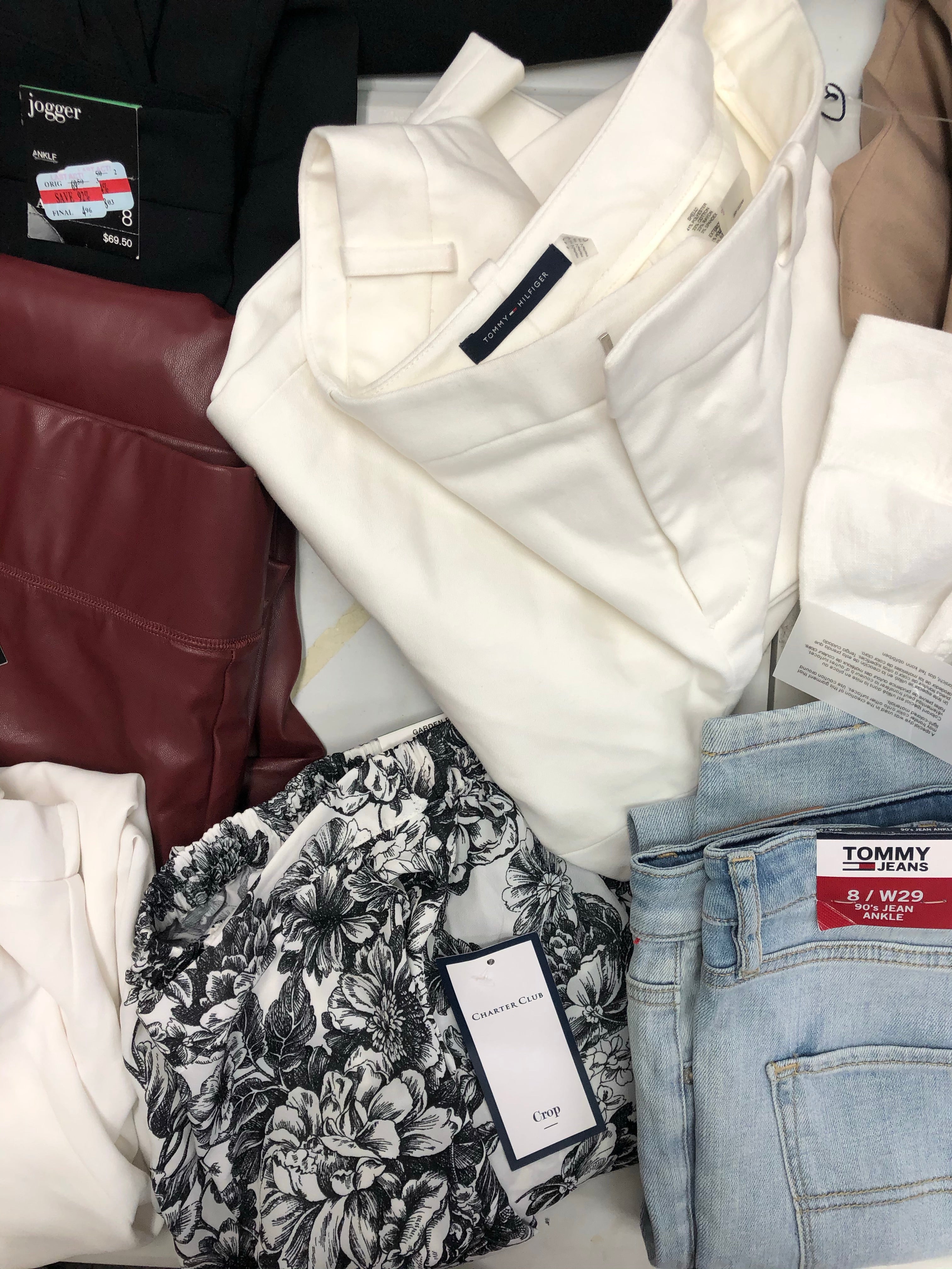Women's Clothing Bottom Pants Wholesale Lot, LAUREN RALPH LAUREN, TOMMY HILFIGER, CALVIN KLEIN, DKNY, EILEEN FISHER, INC and more, 18 Units, Shelf Pulls, MSRP $1,347