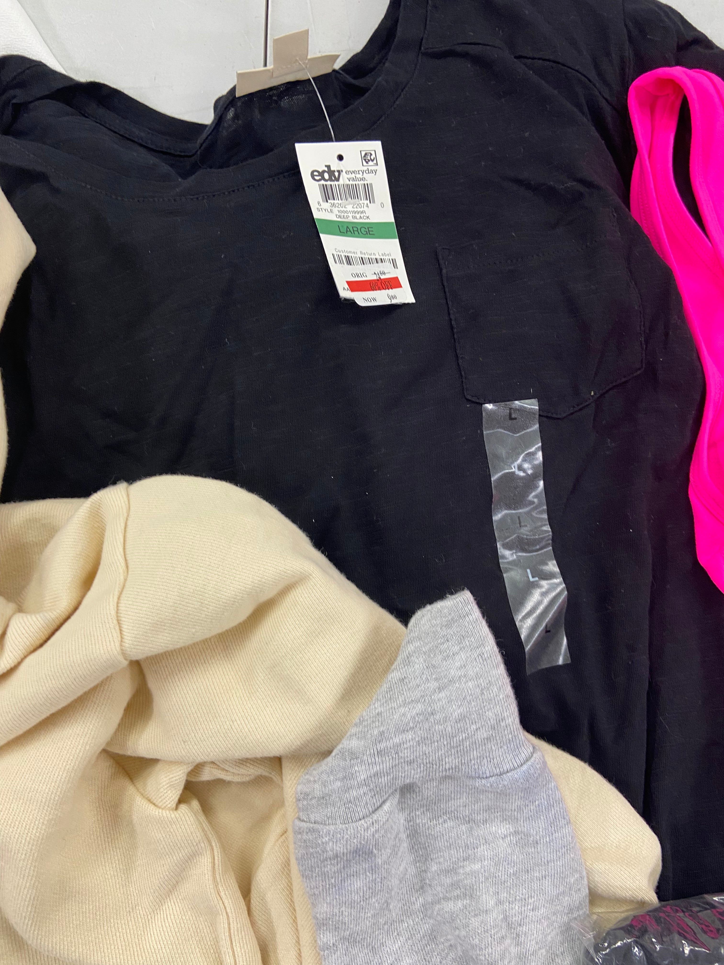 Women's Clothing Tops Wholesale Lot, FREE PEOPLE, VINCE CAMUTO, KENSIE, 32 DEGREES, AMERICAN APPAREL, ELLA MOSS and more, 23 items, Shelf Pulls, MSRP $932