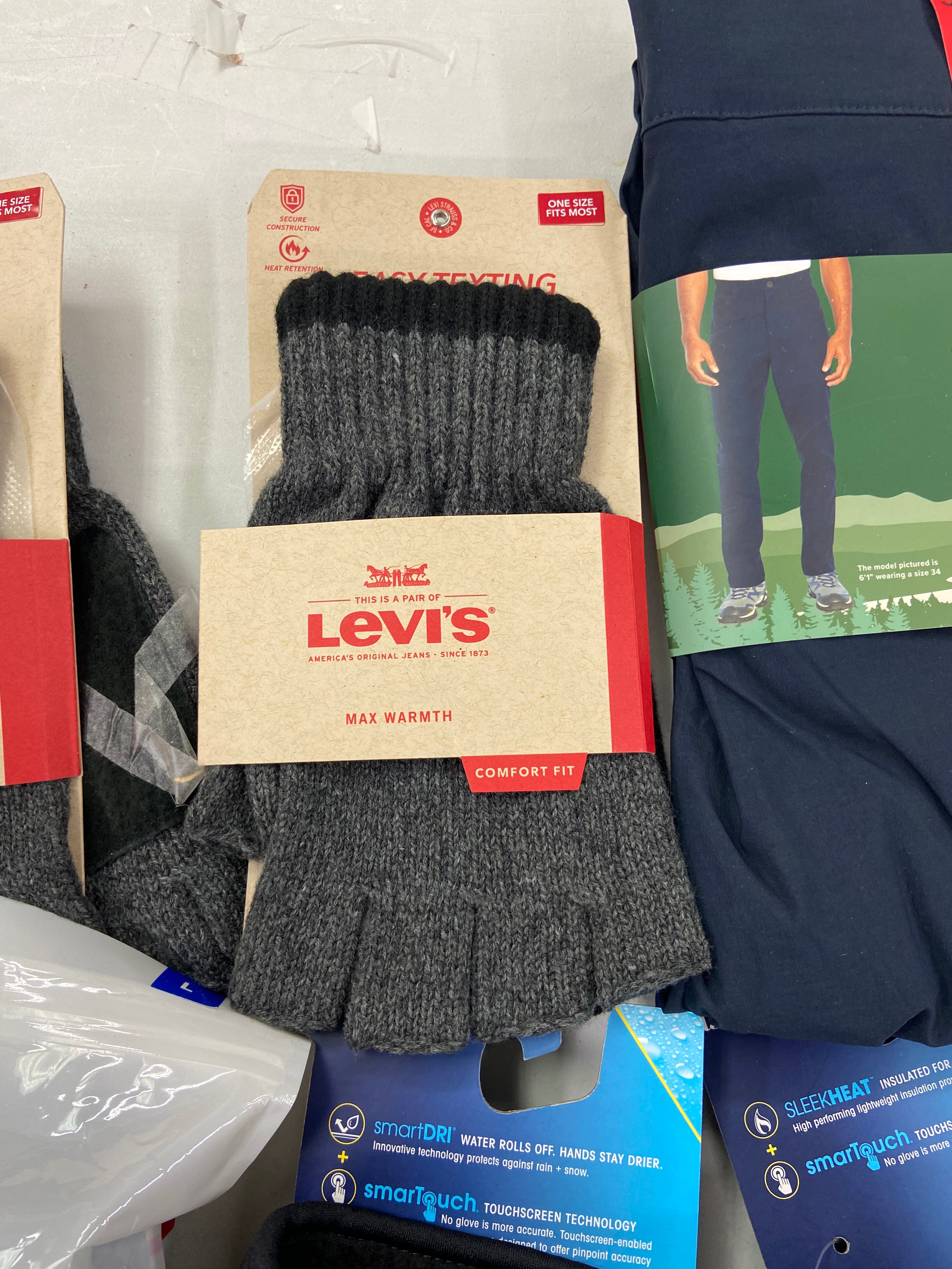 Men's Clothing Assorted Wholesale Lot, SPYDER, LEVI'S, Isotoner, ORVIS, AMERICAN APPAREL  and more, 17 items, Shelf Pulls, MSRP $1,262