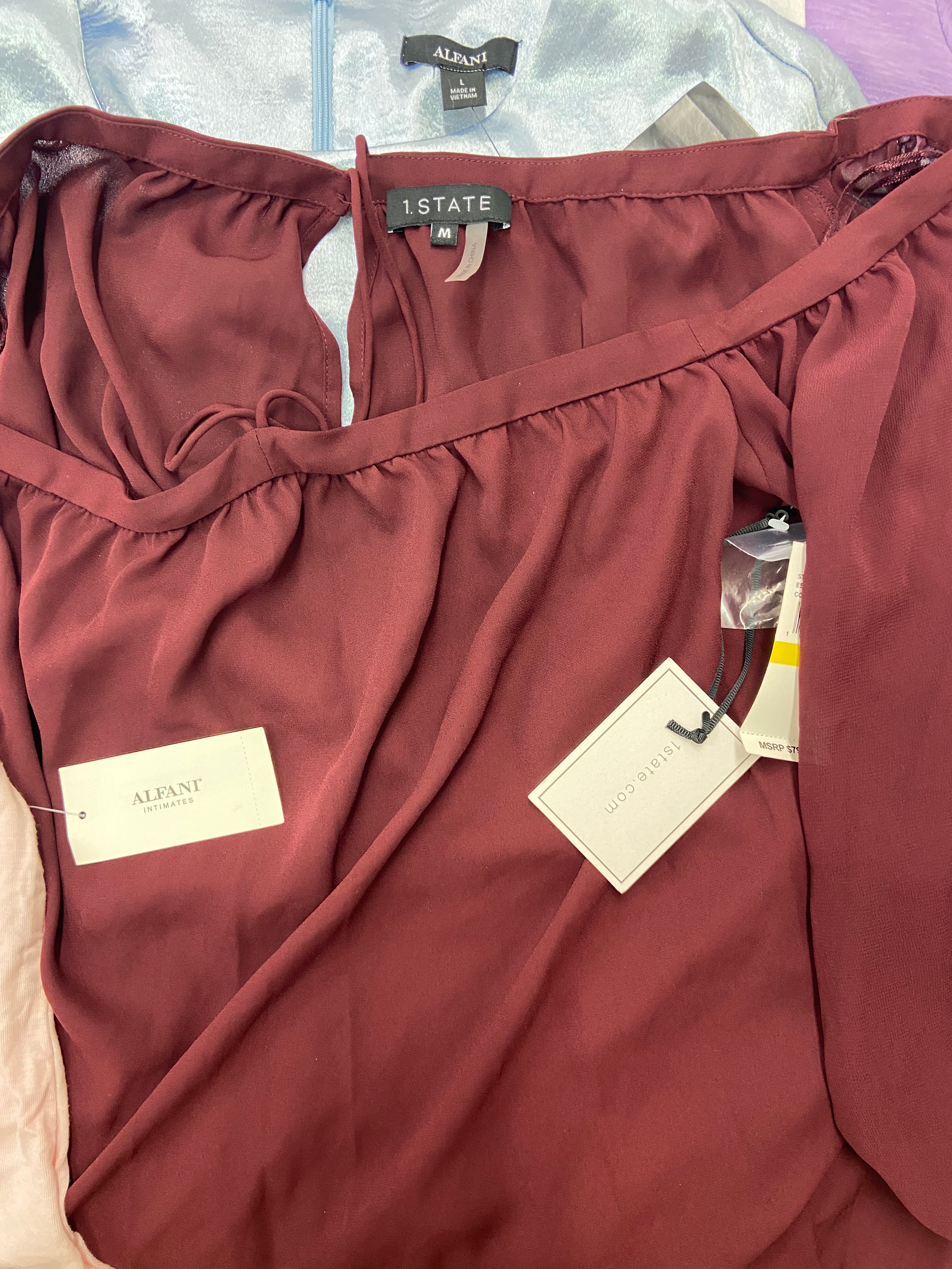 Women's?Clothings tops, Wholesale Lot, DKNY, VINCE CAMUTO, 1 STATE, BUFFALO, MARC NEW YORK, EDDIE BAUER, BANANA REPUBLIC, FREE PEOPLE and more, 23 items, CUSTOMER RETURNS