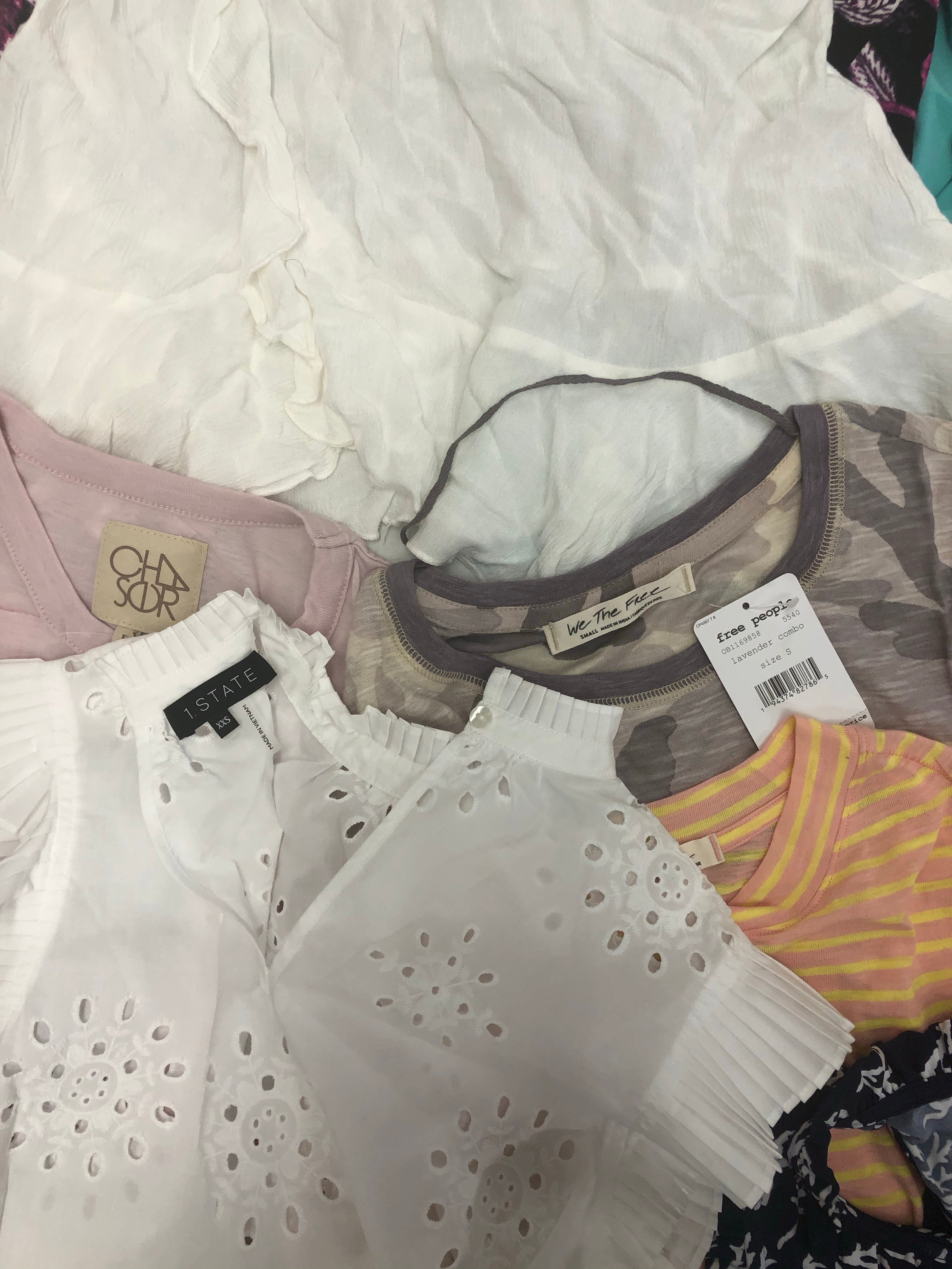Women's Clothing TOPS Wholesale Lot, MICHAEL KORS, CALVIN KLEIN, FREE PEOPLE, VINCE CAMUTO, 1STATE, CHASER and more, 19 items, Shelf Pulls, MSRP $825