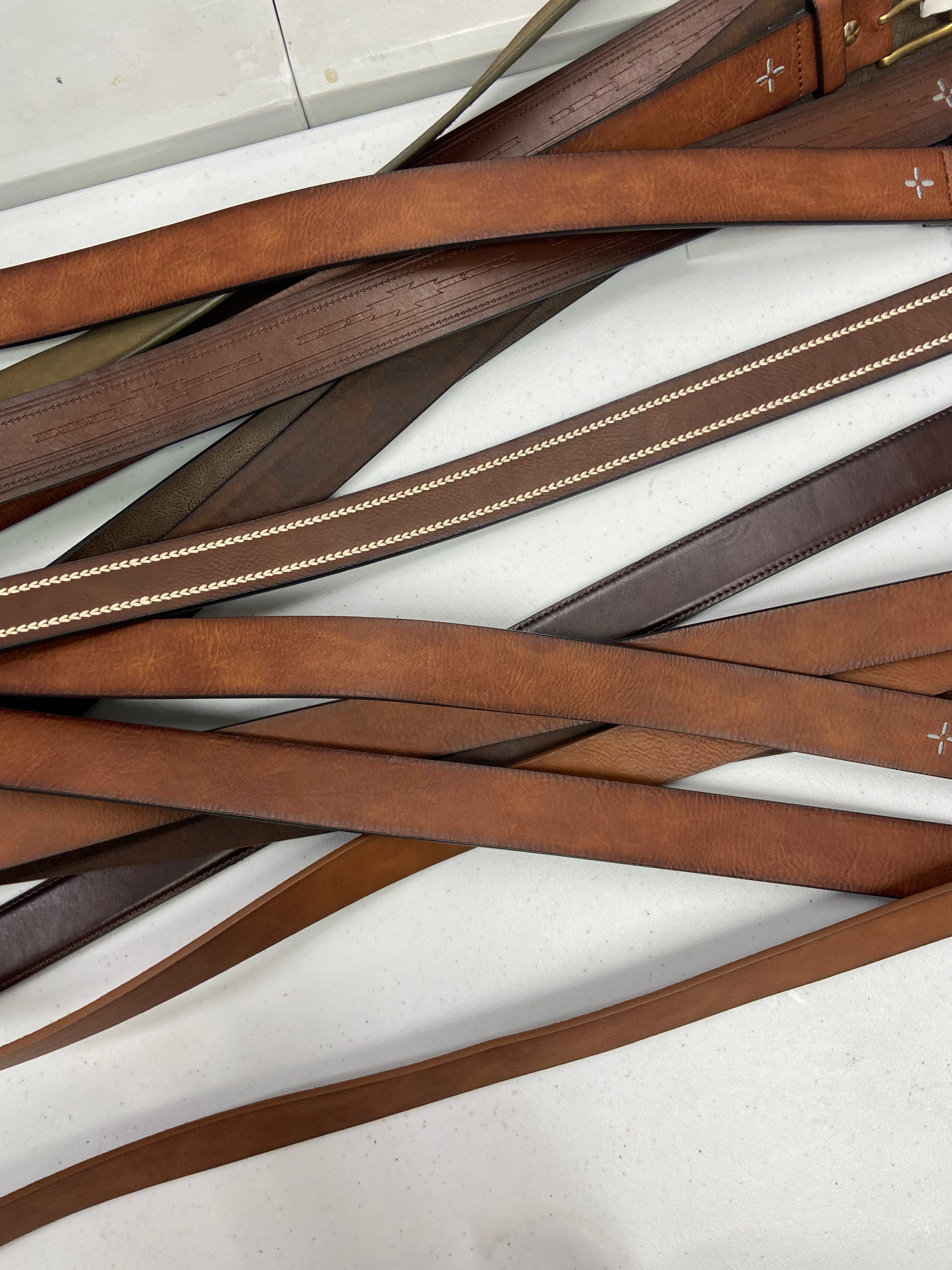 Men's Belts Wholesale Lot, CLUB ROOM, SUN + STONE, 15 items, Shelf Pulls, MSRP $596