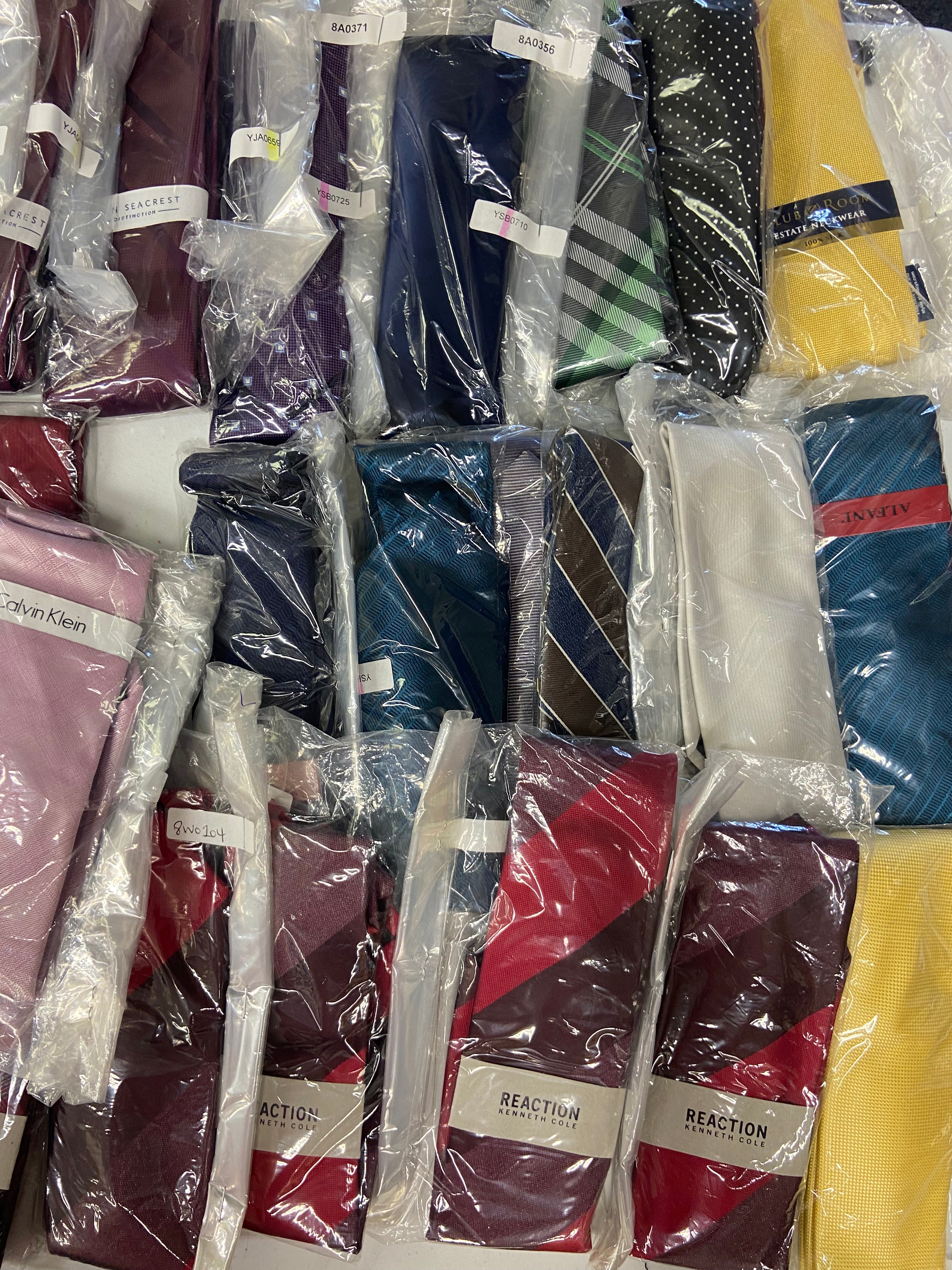 Men's Neckties Wholesale Lot, TALLIA, MICHAEL KORS, KENNETH COLE, TASSO ELBA, RYAN SEACREST, CALVIN KLEIN and more, 84 items, CUSTOMER RETURNS