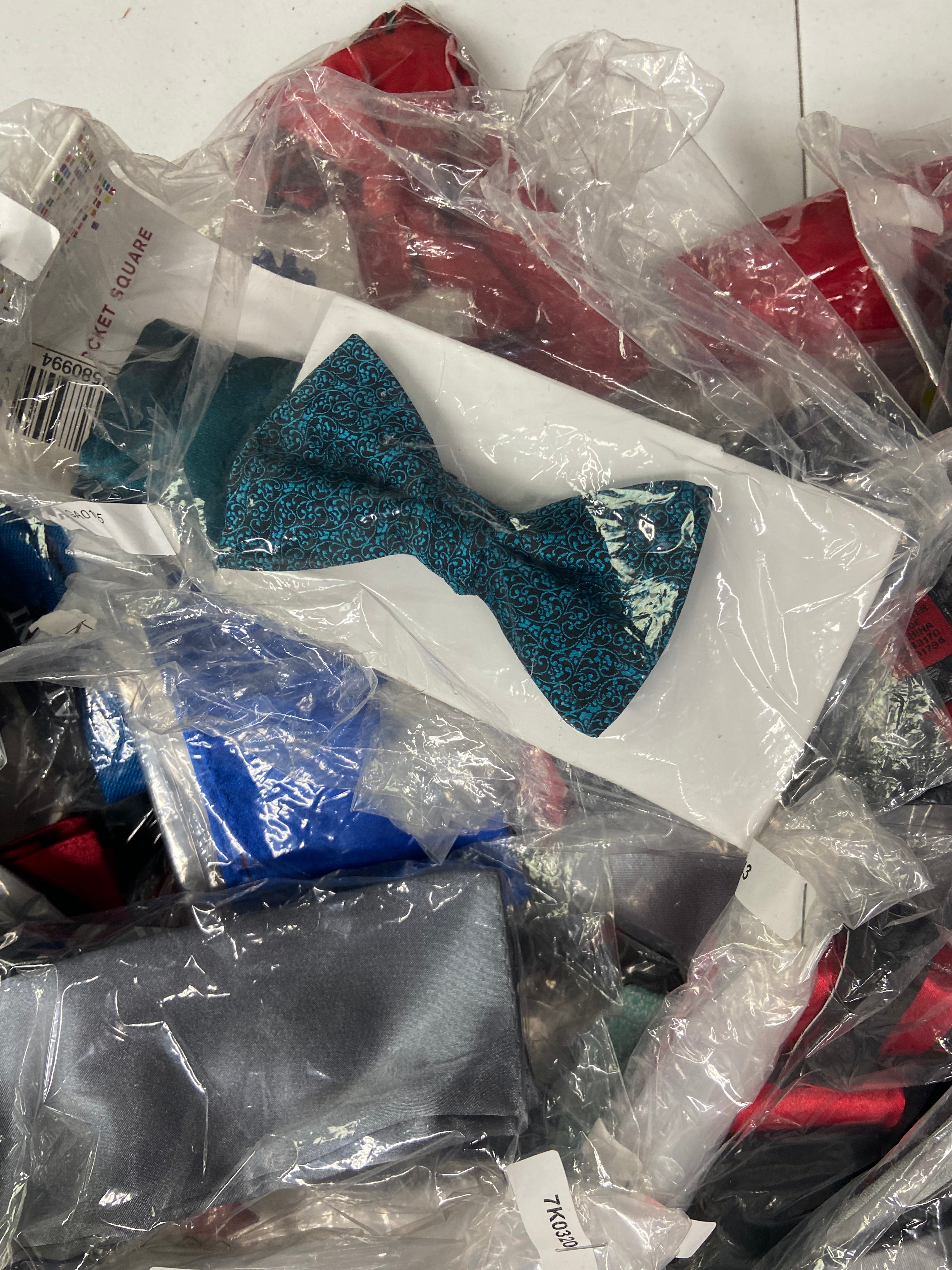 Men's Bow Ties & Handkerchiefs Sets Wholesale Lot, COUNTESS MARA, ALFANI and more, 94 items, CUSTOMER RETURNS