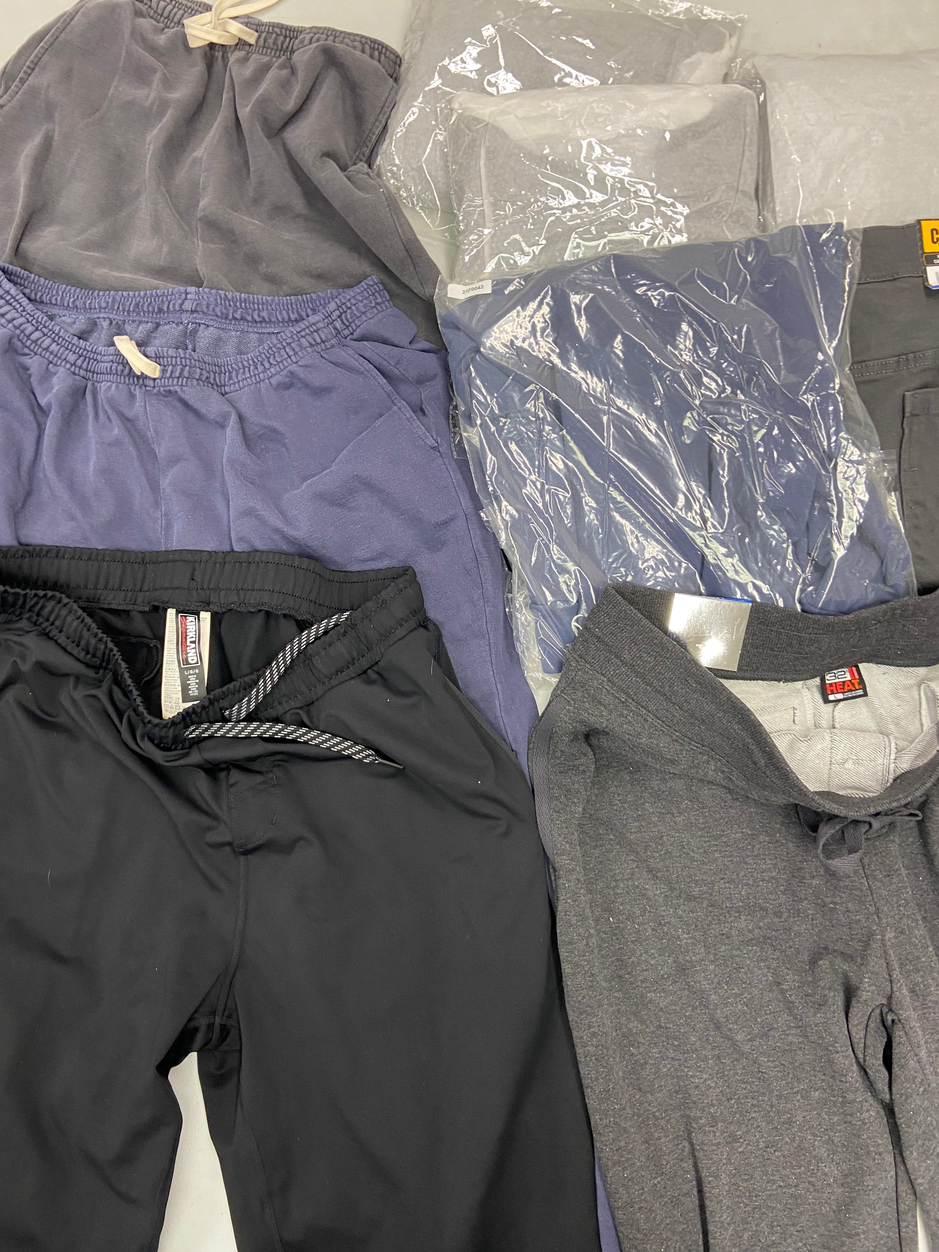 Men's Clothing Sweatpants & Others Wholesale Lot, DYLAN GRAY, 32 DEGREES, KIRKLAND, CATERPILLAR and more, 9 items, Shelf Pulls, MSRP $808
