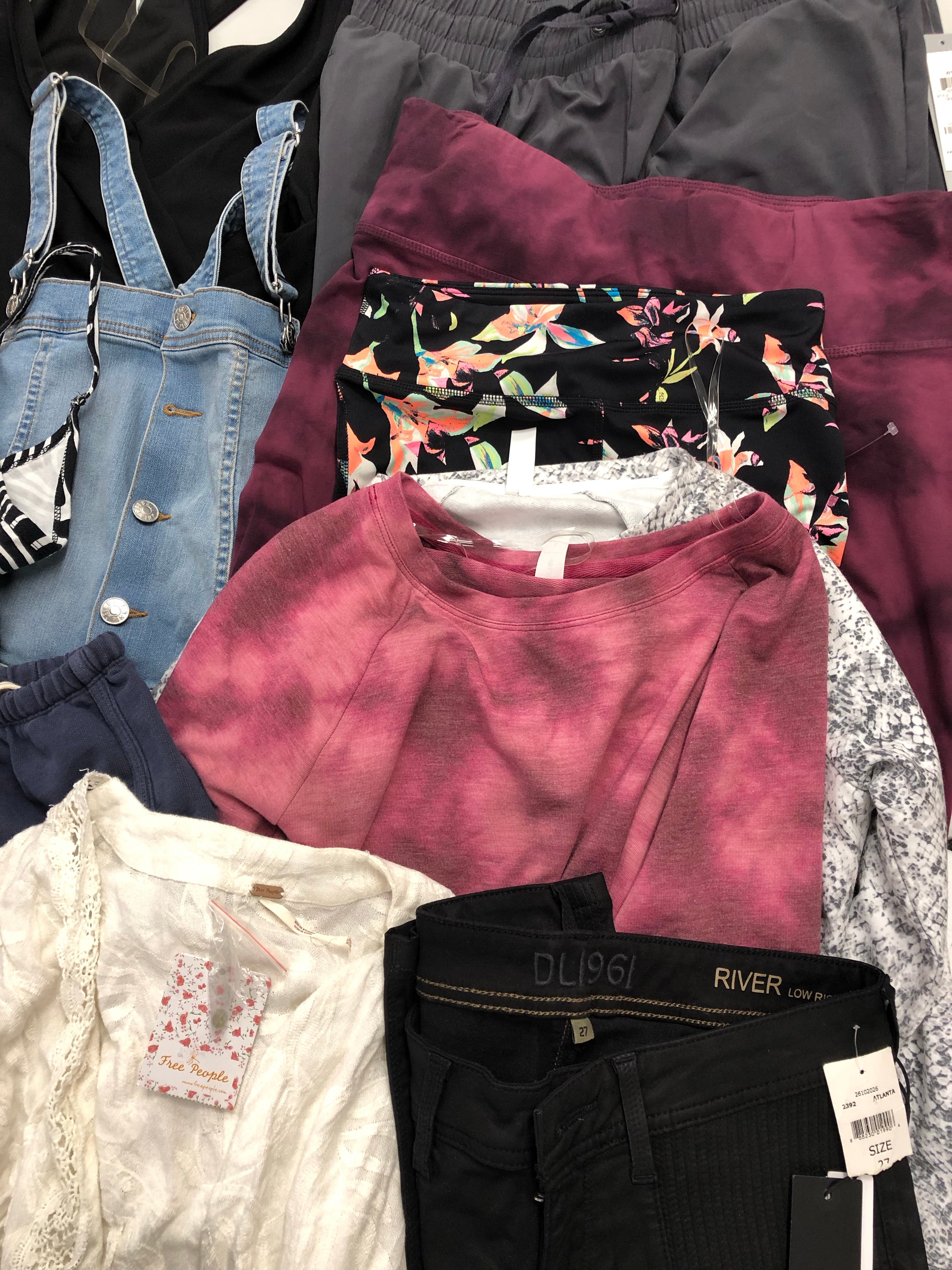 Women's Clothing Assorted Wholesale Lot, DKNY, DL1961, CALVIN KLEIN, FREE PEOPLE, RACHEL ROY, ALFANI, AMERICAN APPAREL and more, 22 items, Shelf Pulls, MSRP $1,598
