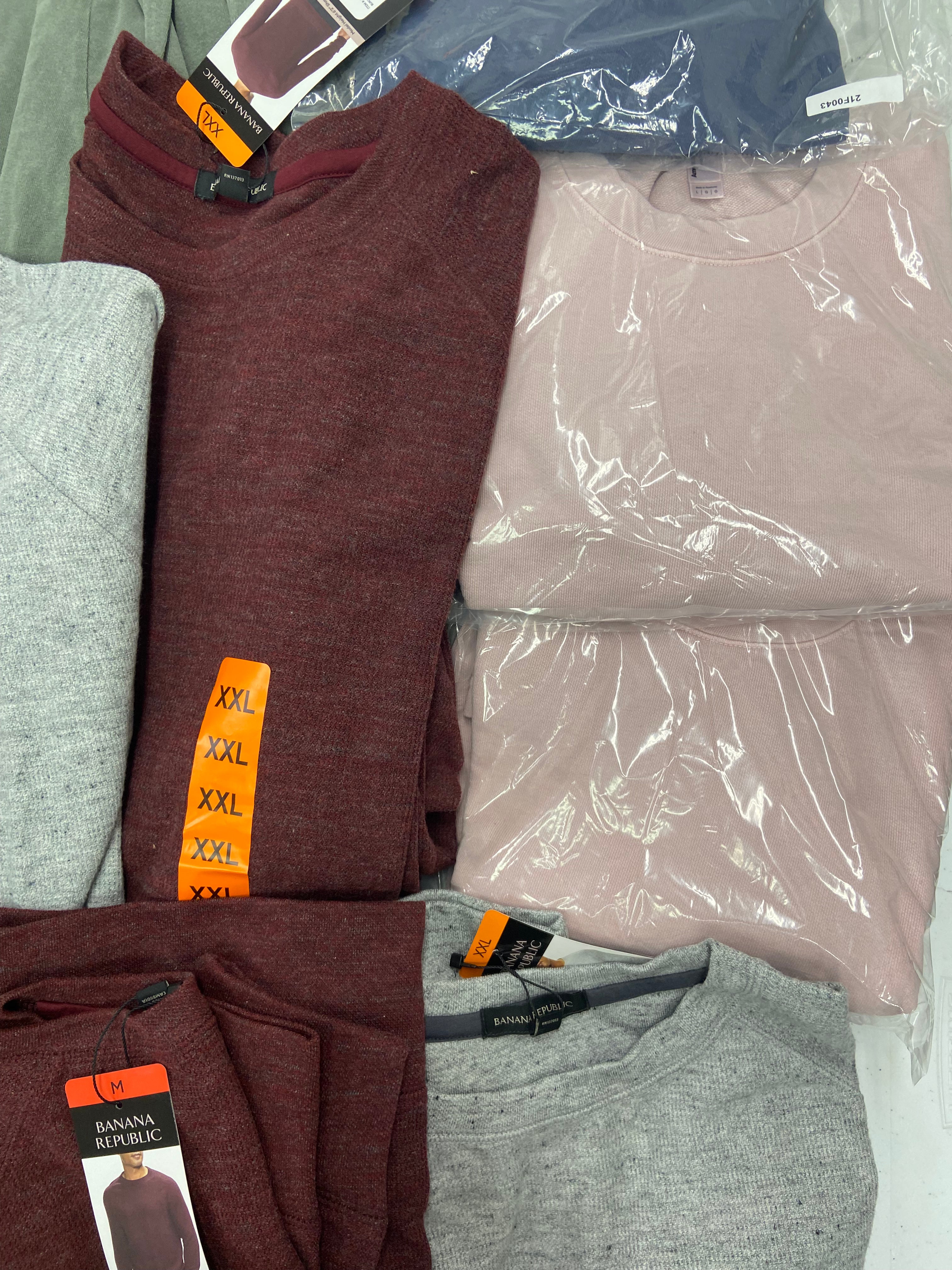 Men's Clothing Hoodies and Other Tops Wholesale Lot, BANANA REPUBLIC, CATERPILLAR, AMERICAN APPAREL, 12 items, Shelf Pulls, MSRP $536